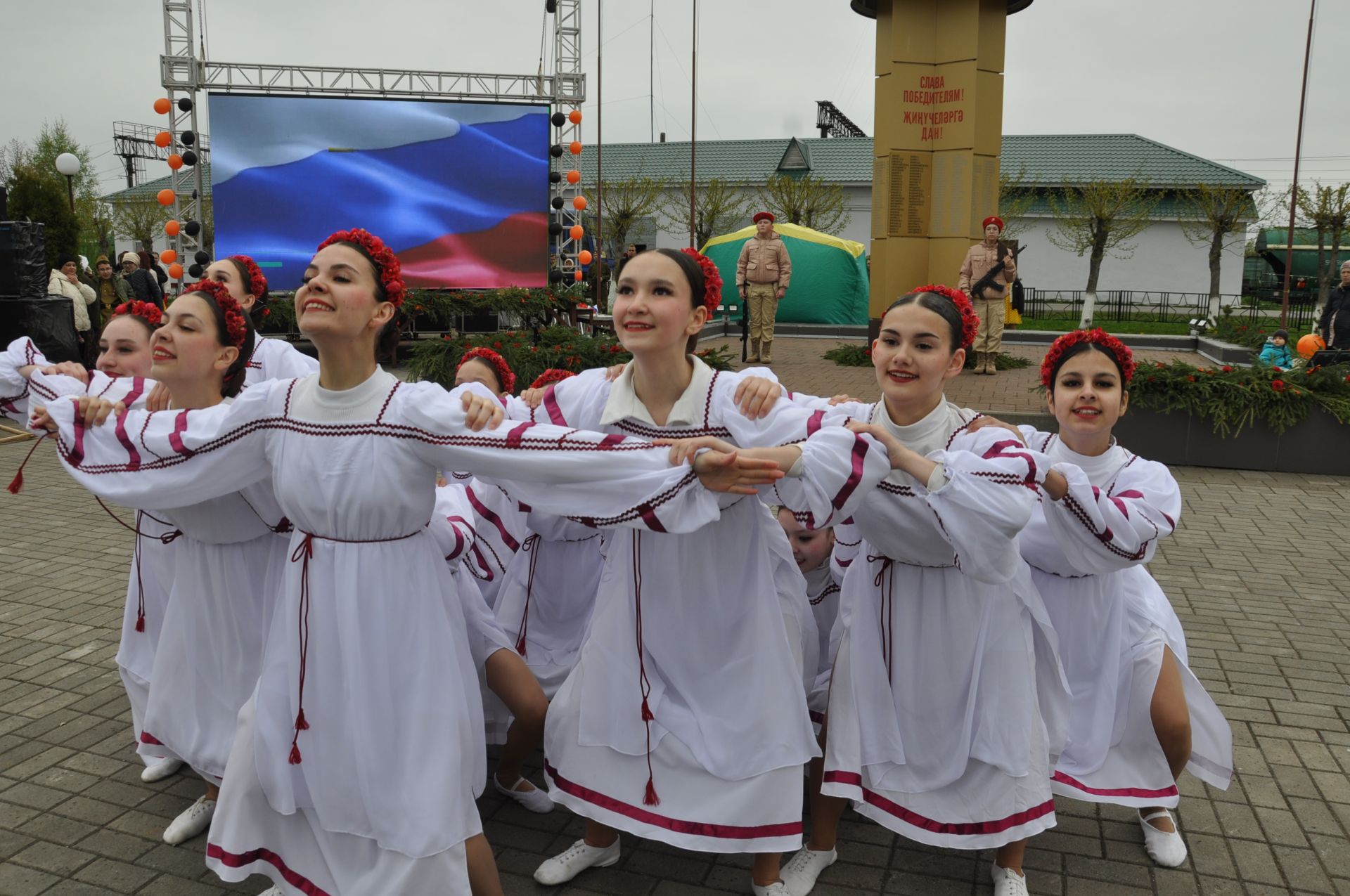 Җиңү көненә багышланган  парад һәм бәйрәм митингы Шәмәрдәндә дә  тантаналы шартларда үтте