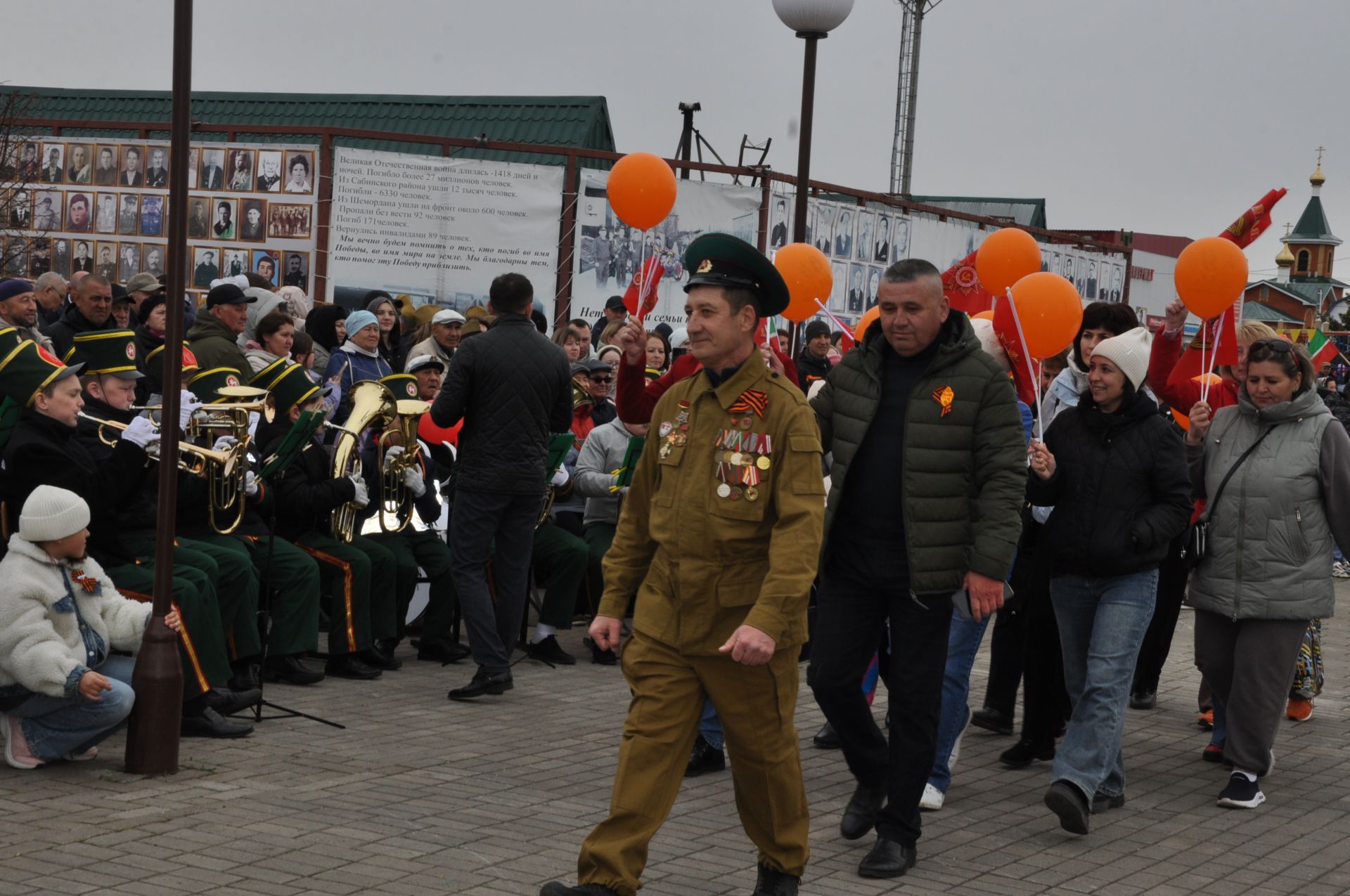 Җиңү көненә багышланган  парад һәм бәйрәм митингы Шәмәрдәндә дә  тантаналы шартларда үтте