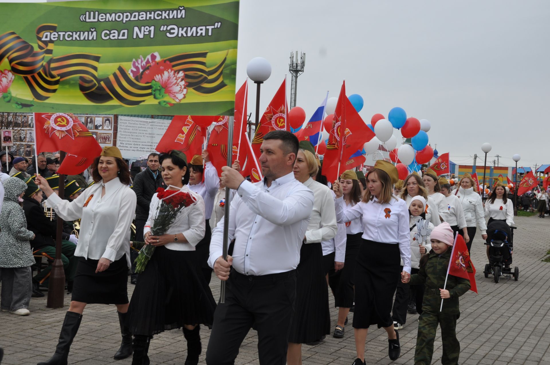 Җиңү көненә багышланган  парад һәм бәйрәм митингы Шәмәрдәндә дә  тантаналы шартларда үтте