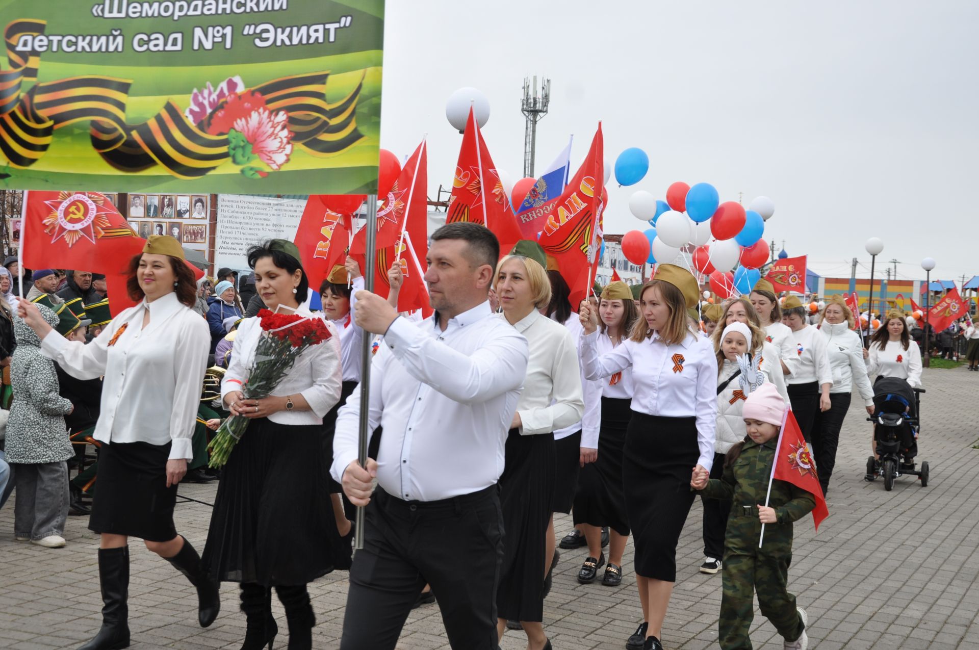Җиңү көненә багышланган  парад һәм бәйрәм митингы Шәмәрдәндә дә  тантаналы шартларда үтте