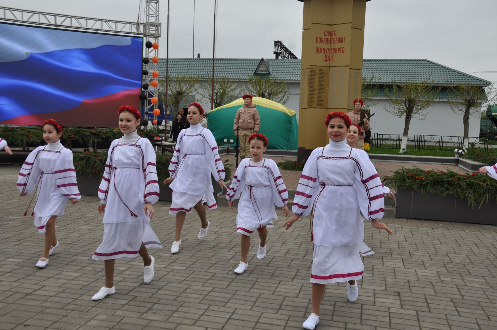 Җиңү көненә багышланган  парад һәм бәйрәм митингы Шәмәрдәндә дә  тантаналы шартларда үтте