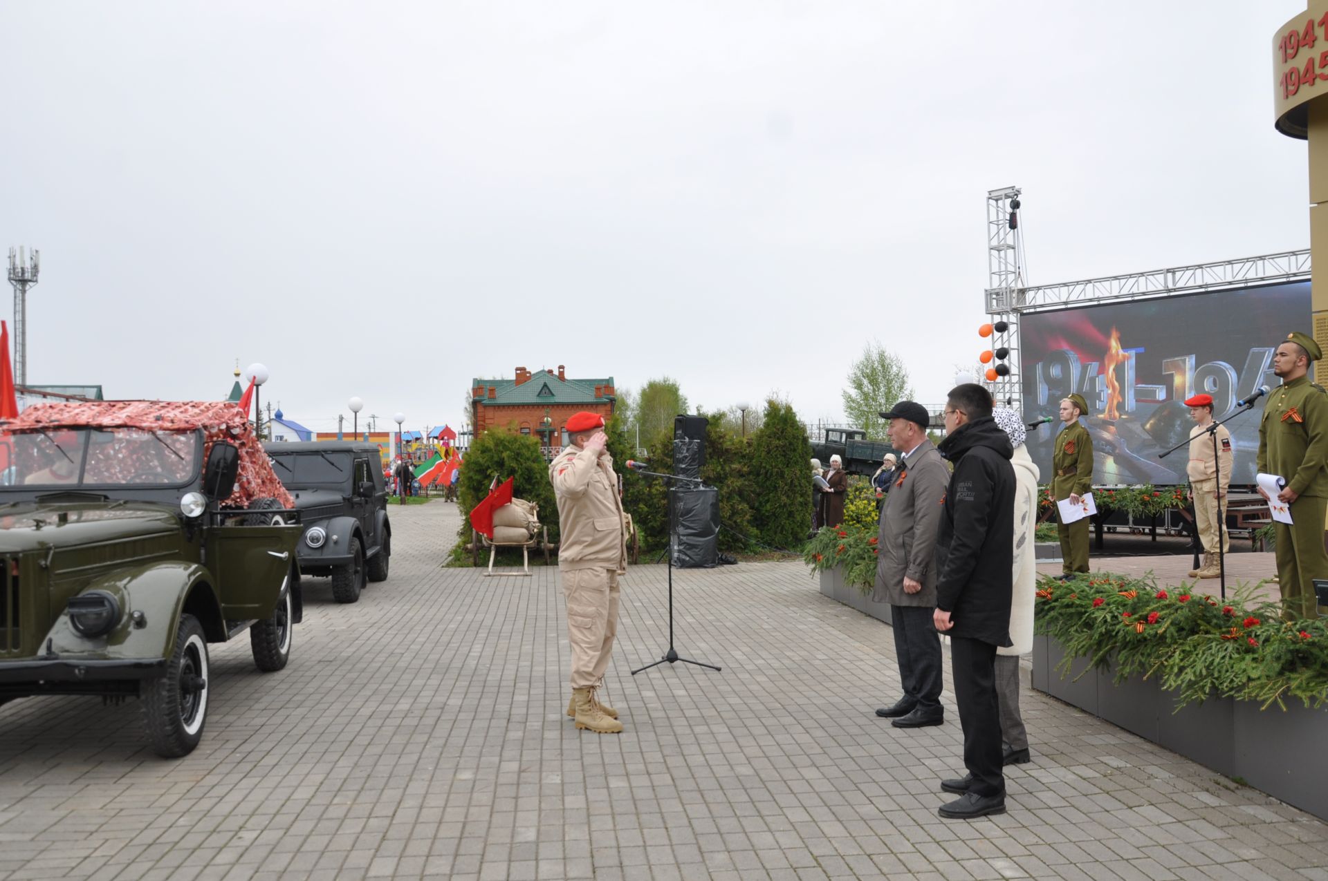 Җиңү көненә багышланган  парад һәм бәйрәм митингы Шәмәрдәндә дә  тантаналы шартларда үтте