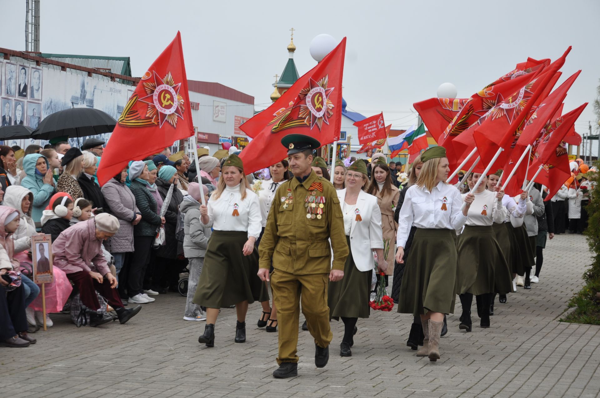 Җиңү көненә багышланган  парад һәм бәйрәм митингы Шәмәрдәндә дә  тантаналы шартларда үтте