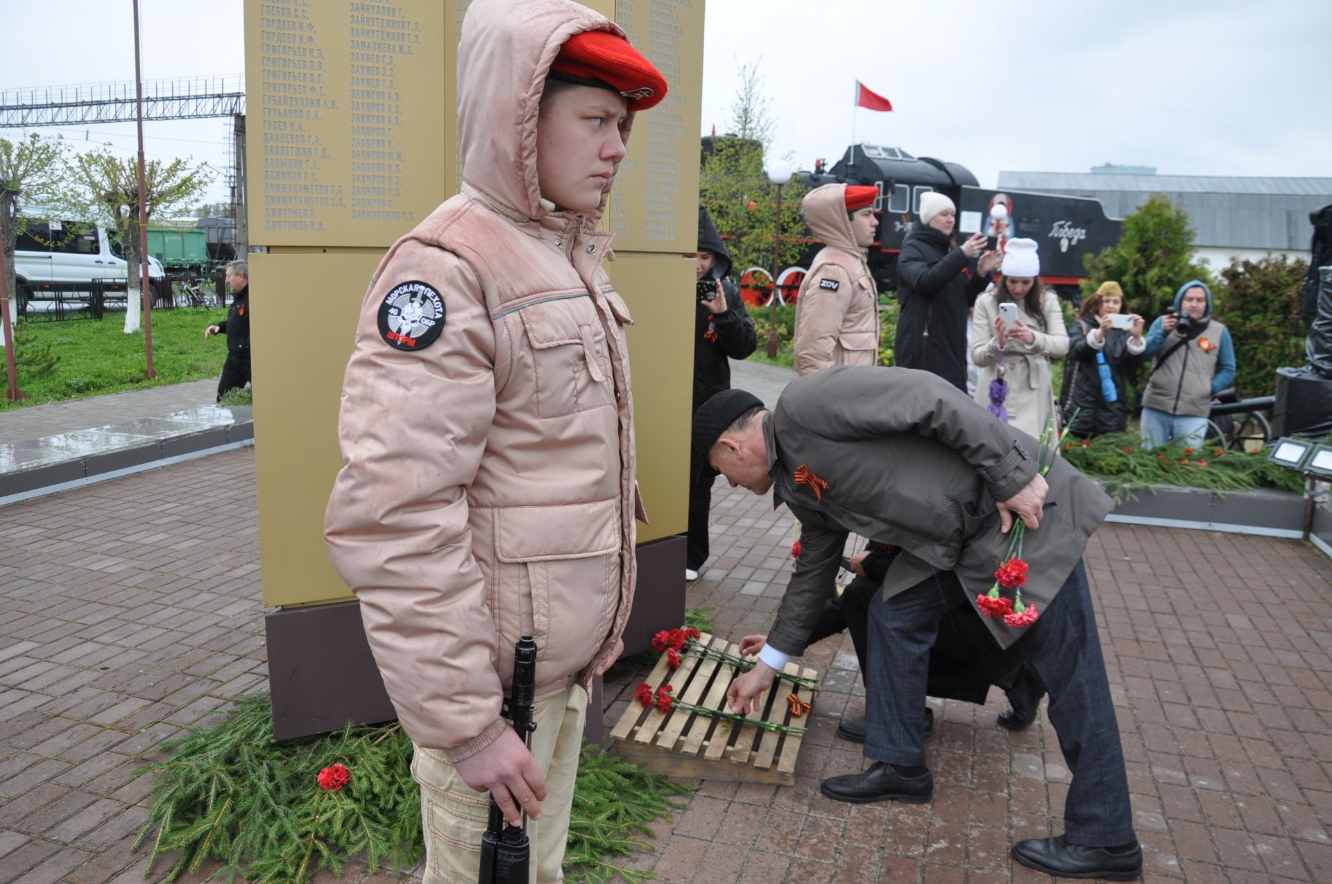 Җиңү көненә багышланган  парад һәм бәйрәм митингы Шәмәрдәндә дә  тантаналы шартларда үтте