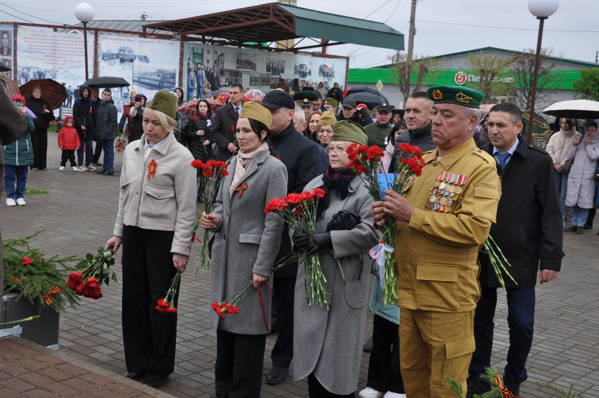 Җиңү көненә багышланган  парад һәм бәйрәм митингы Шәмәрдәндә дә  тантаналы шартларда үтте