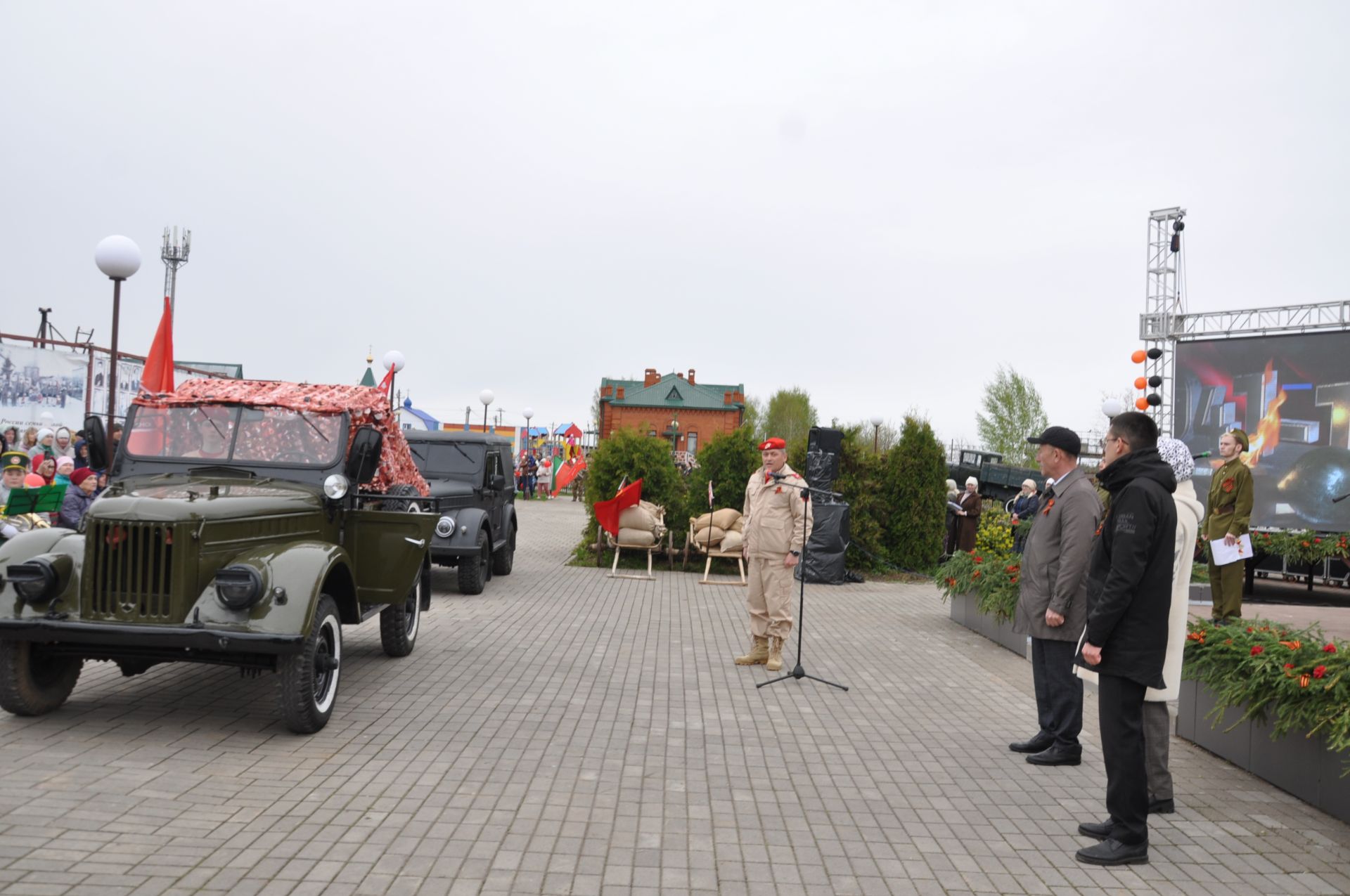 Җиңү көненә багышланган  парад һәм бәйрәм митингы Шәмәрдәндә дә  тантаналы шартларда үтте