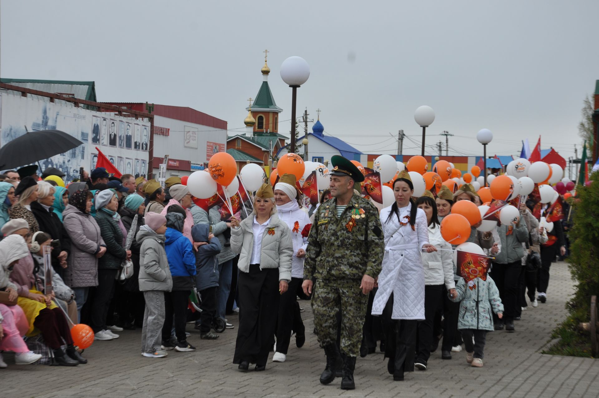 Җиңү көненә багышланган  парад һәм бәйрәм митингы Шәмәрдәндә дә  тантаналы шартларда үтте