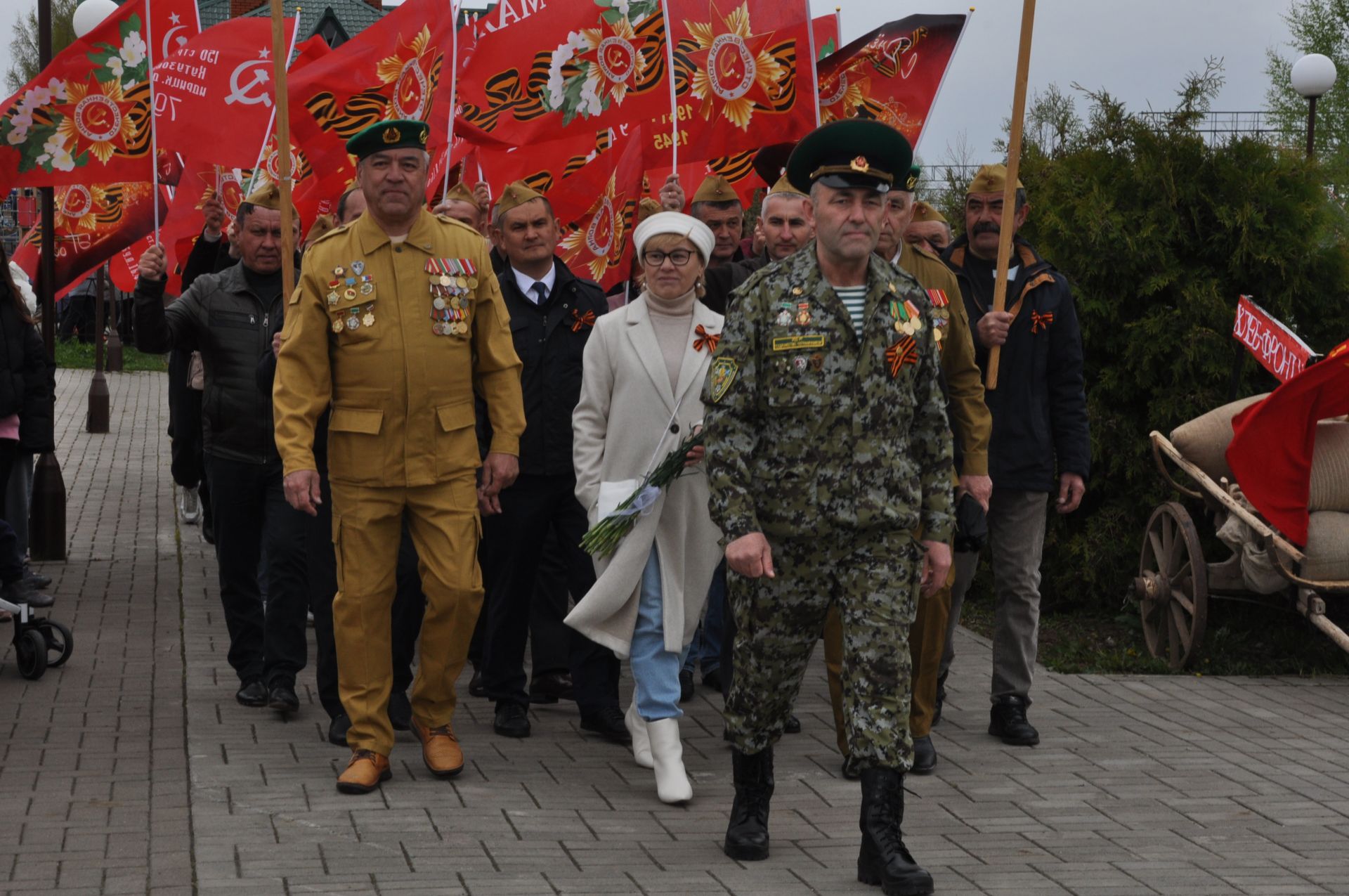 Җиңү көненә багышланган  парад һәм бәйрәм митингы Шәмәрдәндә дә  тантаналы шартларда үтте