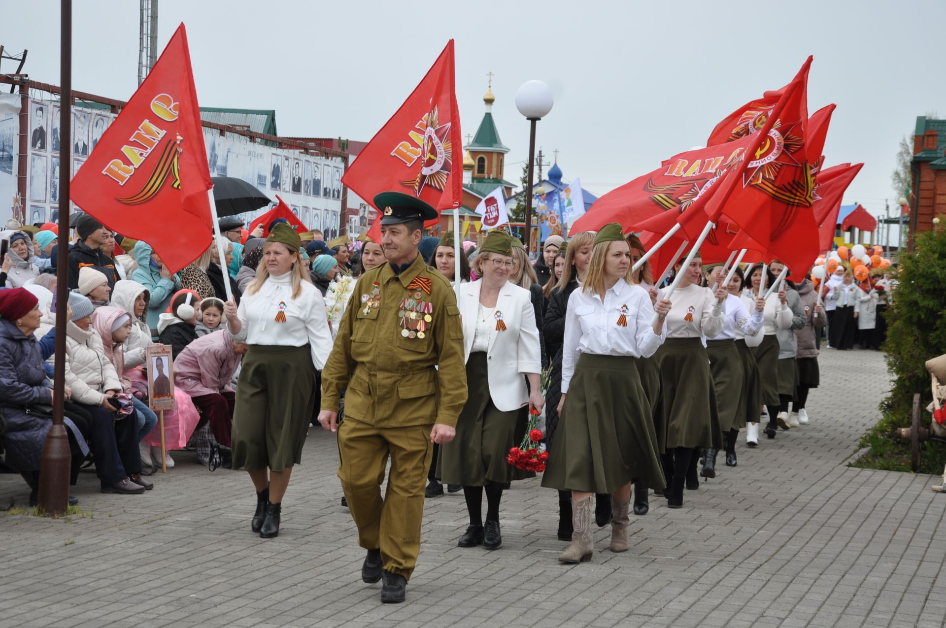 Җиңү көненә багышланган  парад һәм бәйрәм митингы Шәмәрдәндә дә  тантаналы шартларда үтте