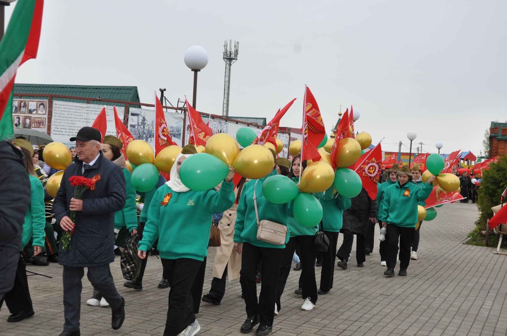 Җиңү көненә багышланган  парад һәм бәйрәм митингы Шәмәрдәндә дә  тантаналы шартларда үтте