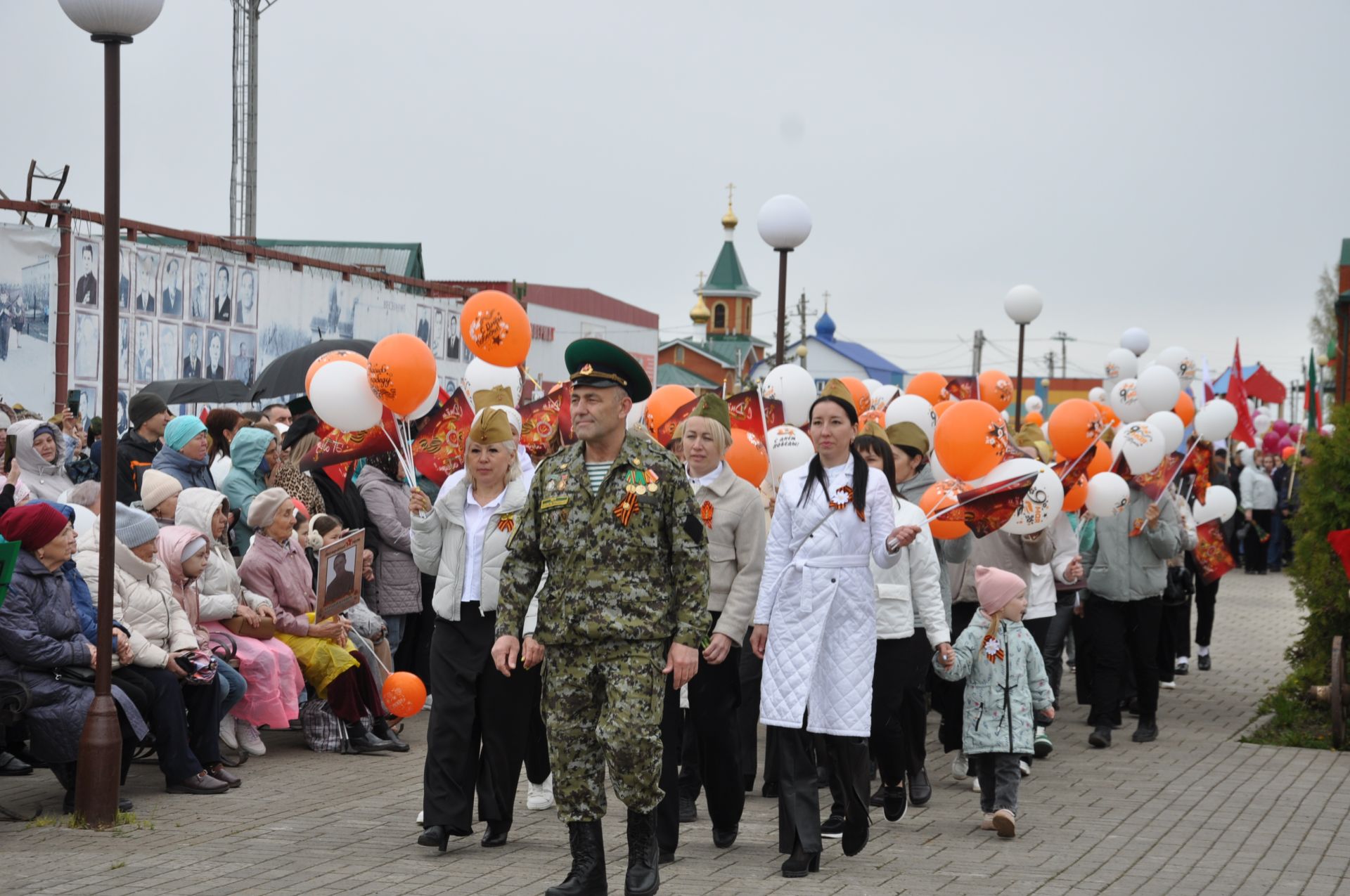 Җиңү көненә багышланган  парад һәм бәйрәм митингы Шәмәрдәндә дә  тантаналы шартларда үтте