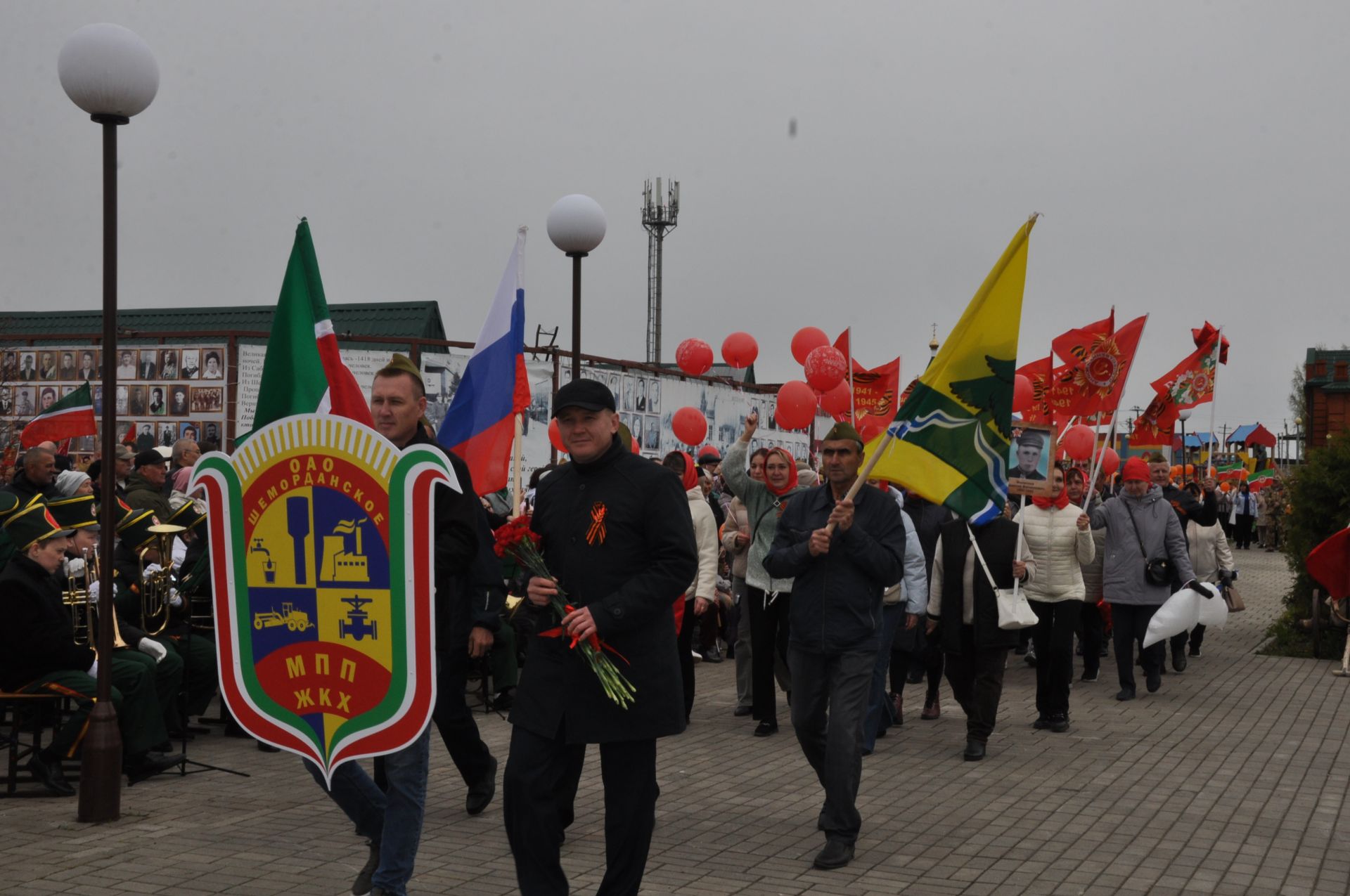 Җиңү көненә багышланган  парад һәм бәйрәм митингы Шәмәрдәндә дә  тантаналы шартларда үтте