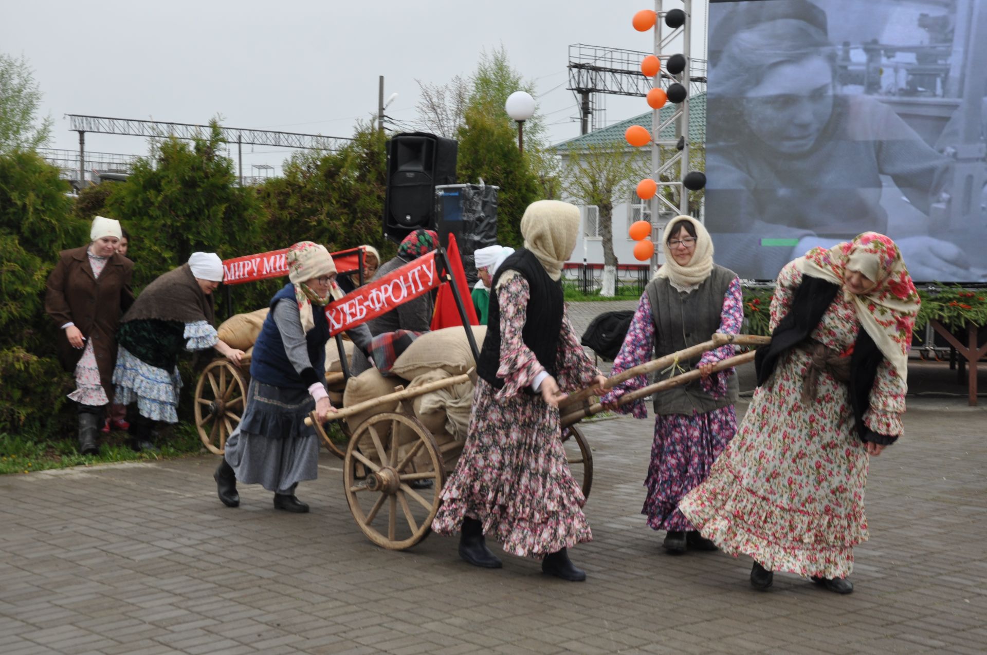 Җиңү көненә багышланган  парад һәм бәйрәм митингы Шәмәрдәндә дә  тантаналы шартларда үтте