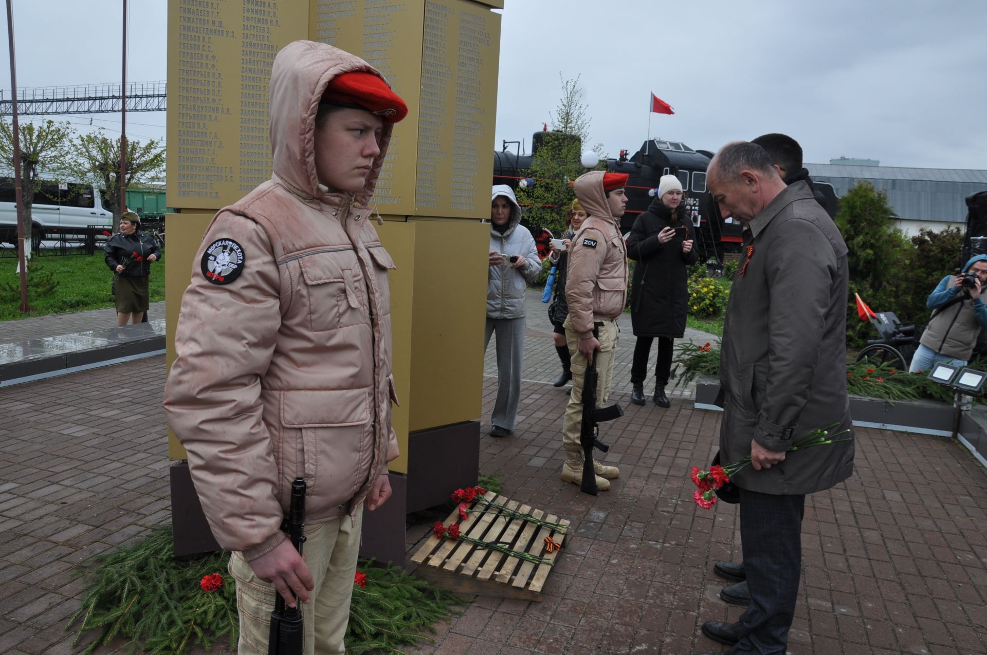 Җиңү көненә багышланган  парад һәм бәйрәм митингы Шәмәрдәндә дә  тантаналы шартларда үтте