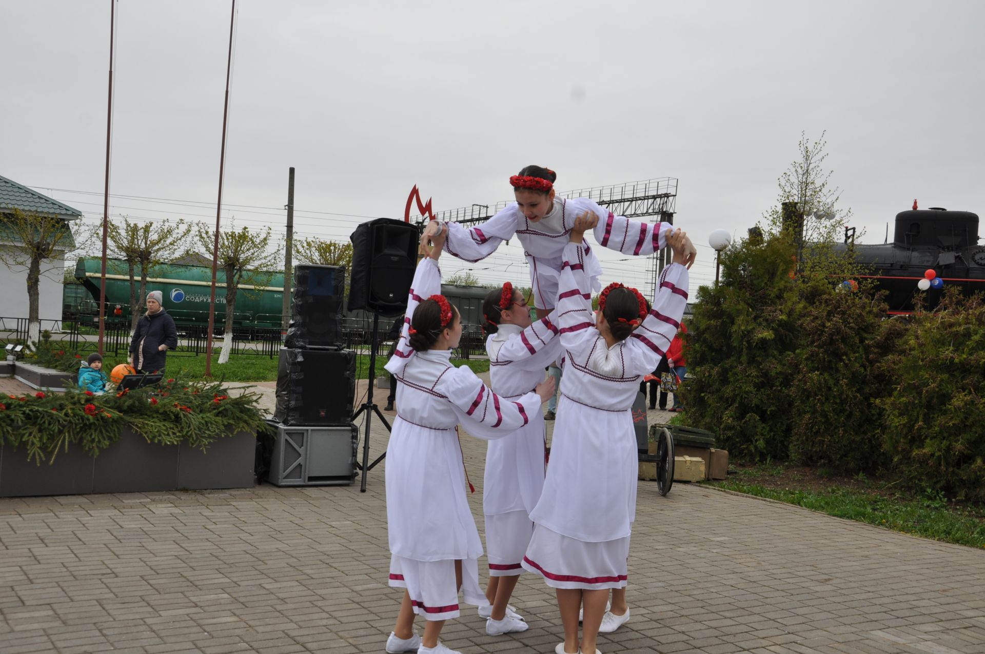 Җиңү көненә багышланган  парад һәм бәйрәм митингы Шәмәрдәндә дә  тантаналы шартларда үтте