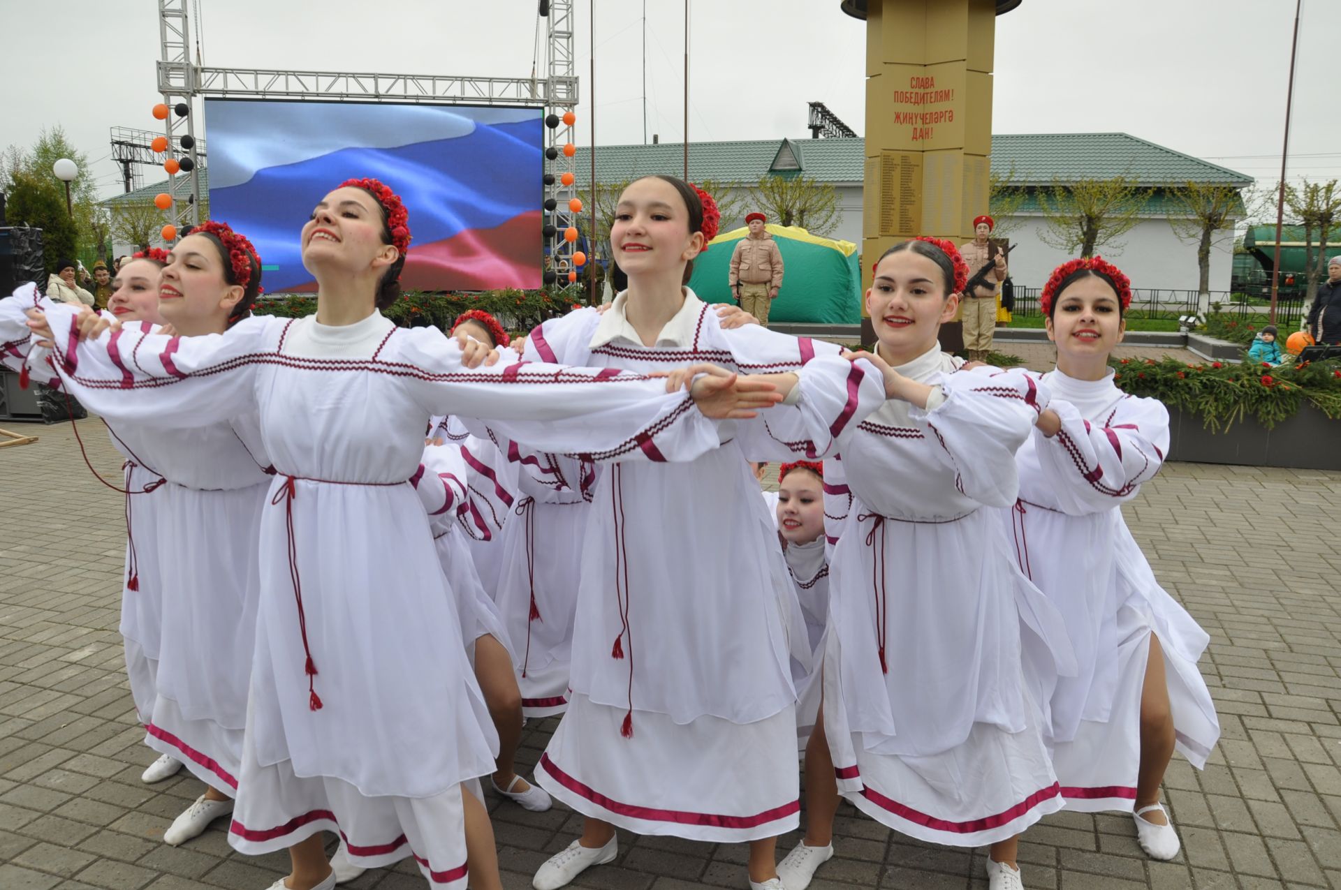 Җиңү көненә багышланган  парад һәм бәйрәм митингы Шәмәрдәндә дә  тантаналы шартларда үтте
