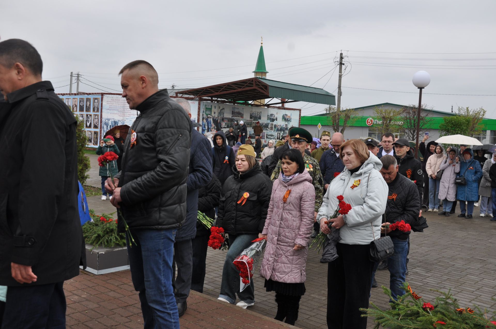 Җиңү көненә багышланган  парад һәм бәйрәм митингы Шәмәрдәндә дә  тантаналы шартларда үтте