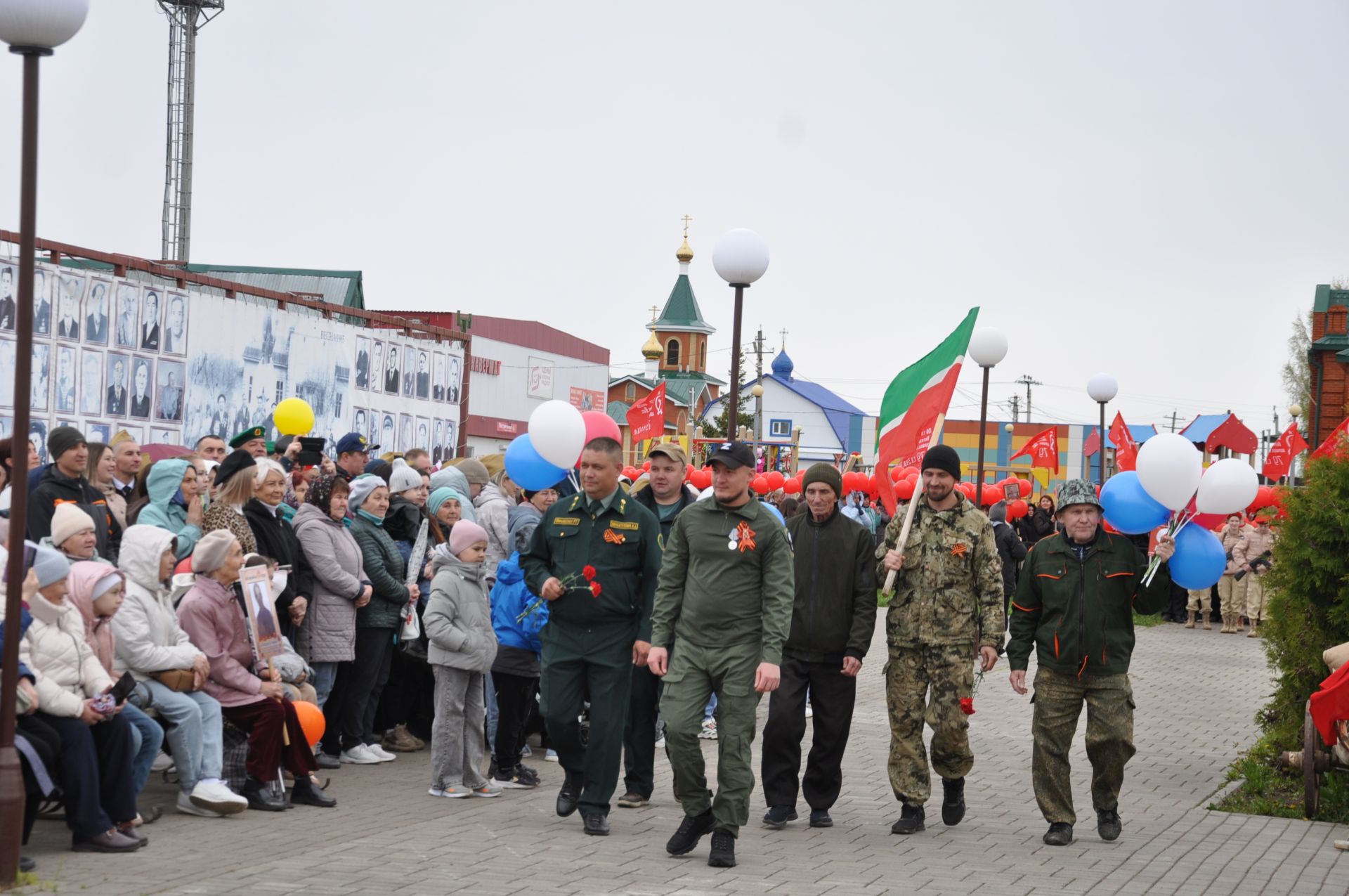 Җиңү көненә багышланган  парад һәм бәйрәм митингы Шәмәрдәндә дә  тантаналы шартларда үтте