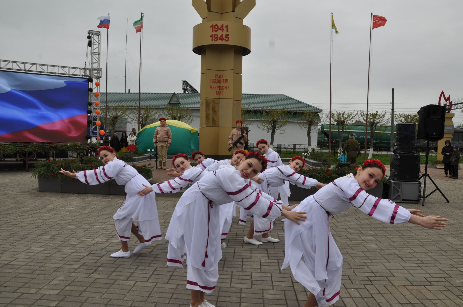 Җиңү көненә багышланган  парад һәм бәйрәм митингы Шәмәрдәндә дә  тантаналы шартларда үтте