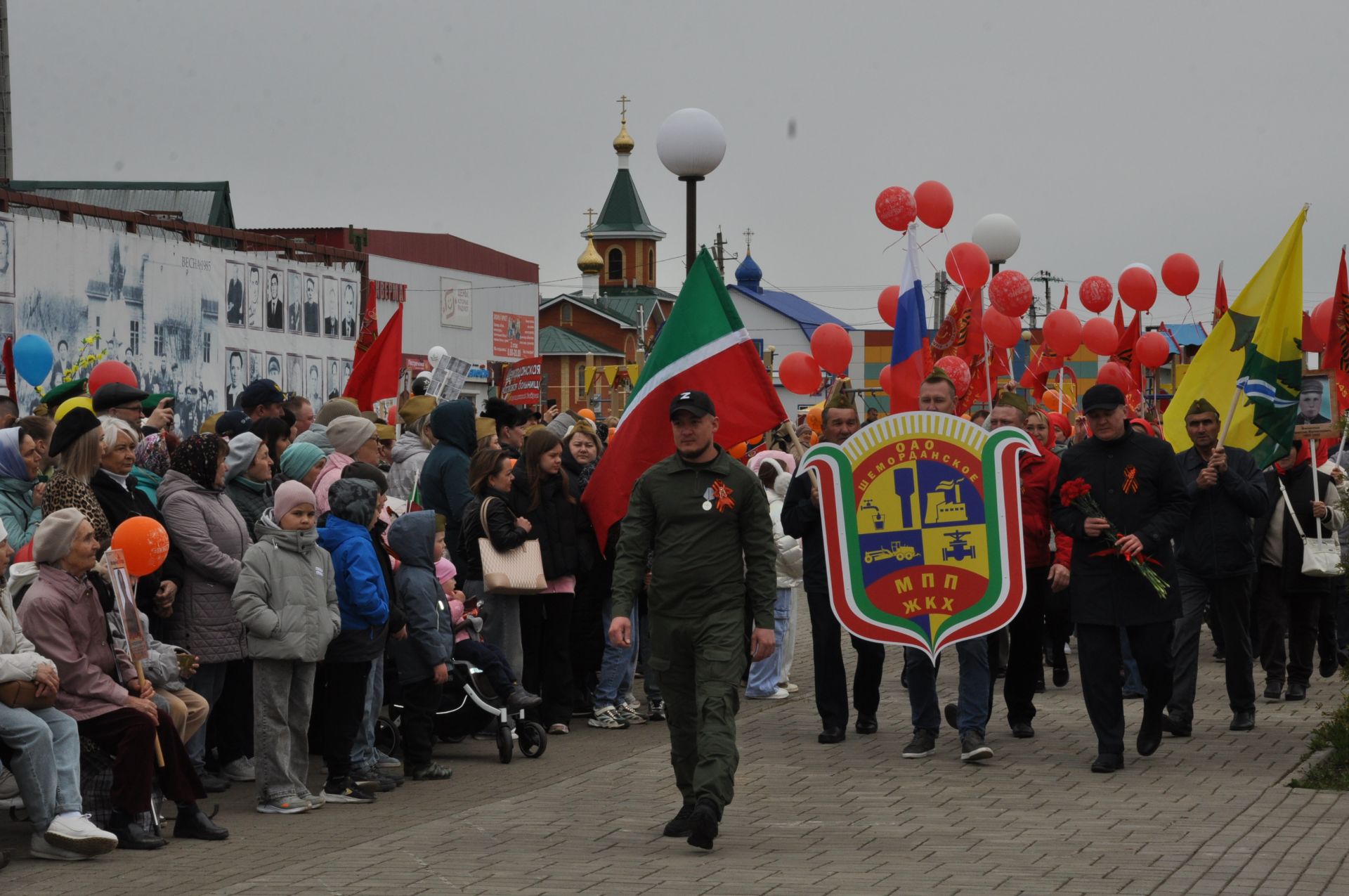 Җиңү көненә багышланган  парад һәм бәйрәм митингы Шәмәрдәндә дә  тантаналы шартларда үтте