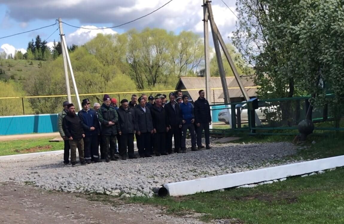 Манарага ай куелды