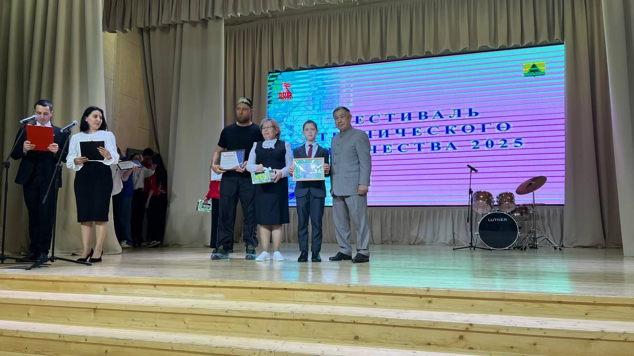 Бүген Сабада балалар техник иҗатына ярдәм итү һәм үстерү буенча район фестивале узды (фоторепортаж)