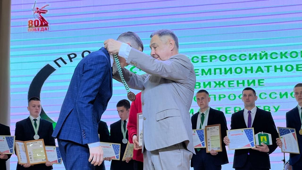 Бүген Сабада балалар техник иҗатына ярдәм итү һәм үстерү буенча район фестивале узды (фоторепортаж)