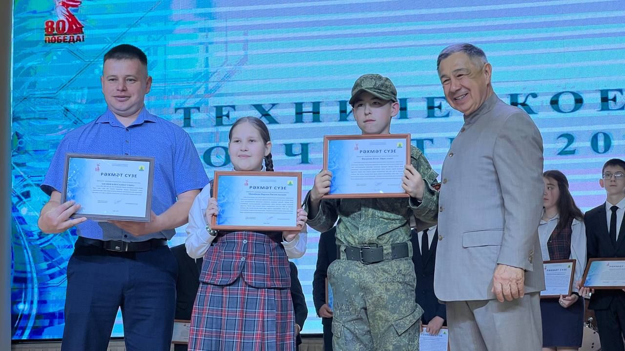 Бүген Сабада балалар техник иҗатына ярдәм итү һәм үстерү буенча район фестивале узды (фоторепортаж)