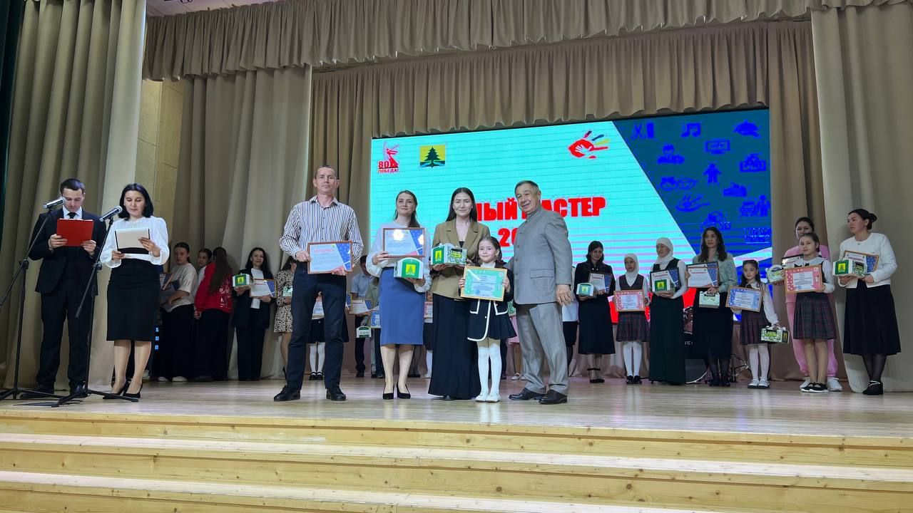 Бүген Сабада балалар техник иҗатына ярдәм итү һәм үстерү буенча район фестивале узды (фоторепортаж)