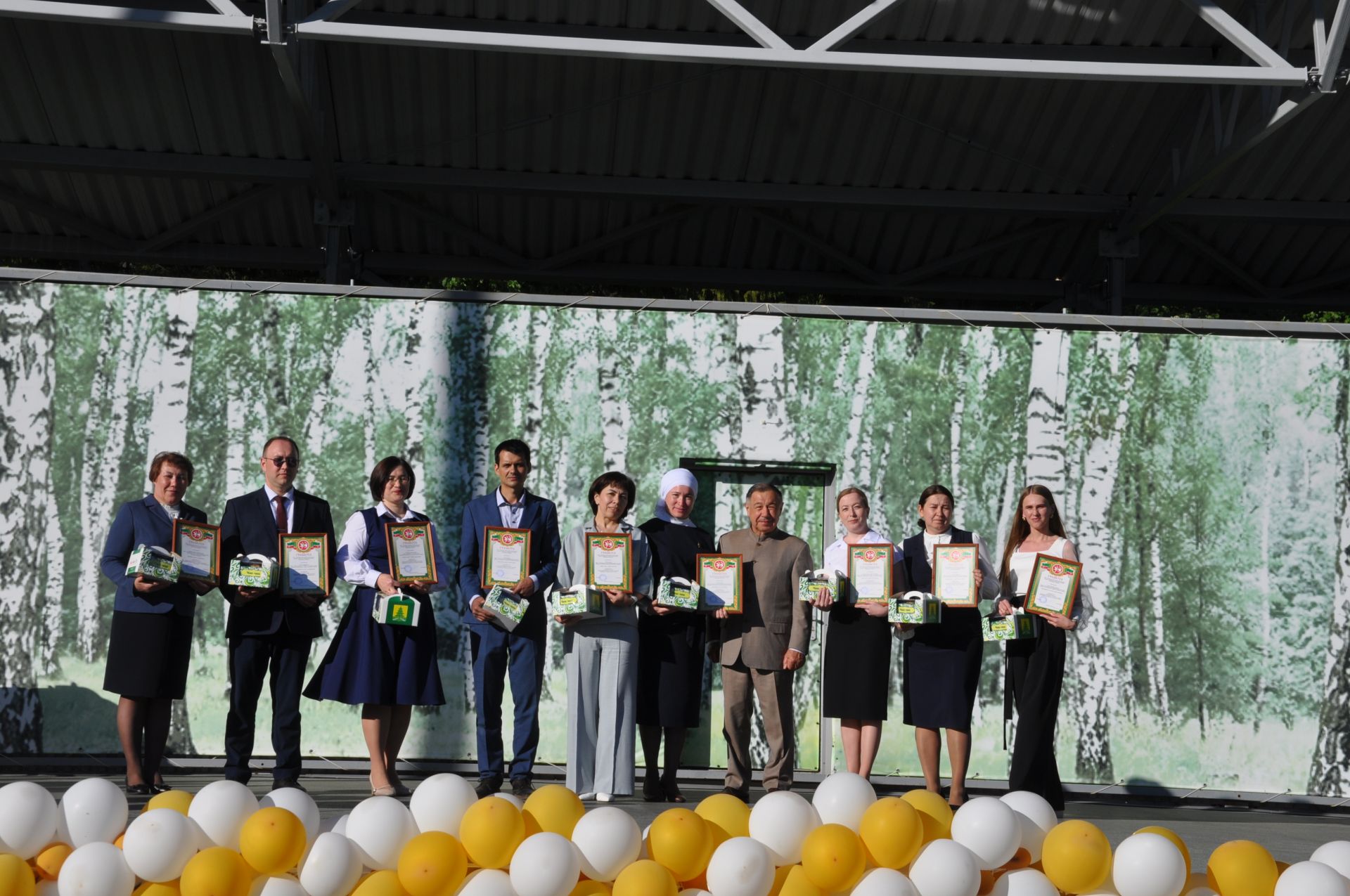 Сабада фән олимпиадасы җиңүчеләрен хөрмәтләделәр