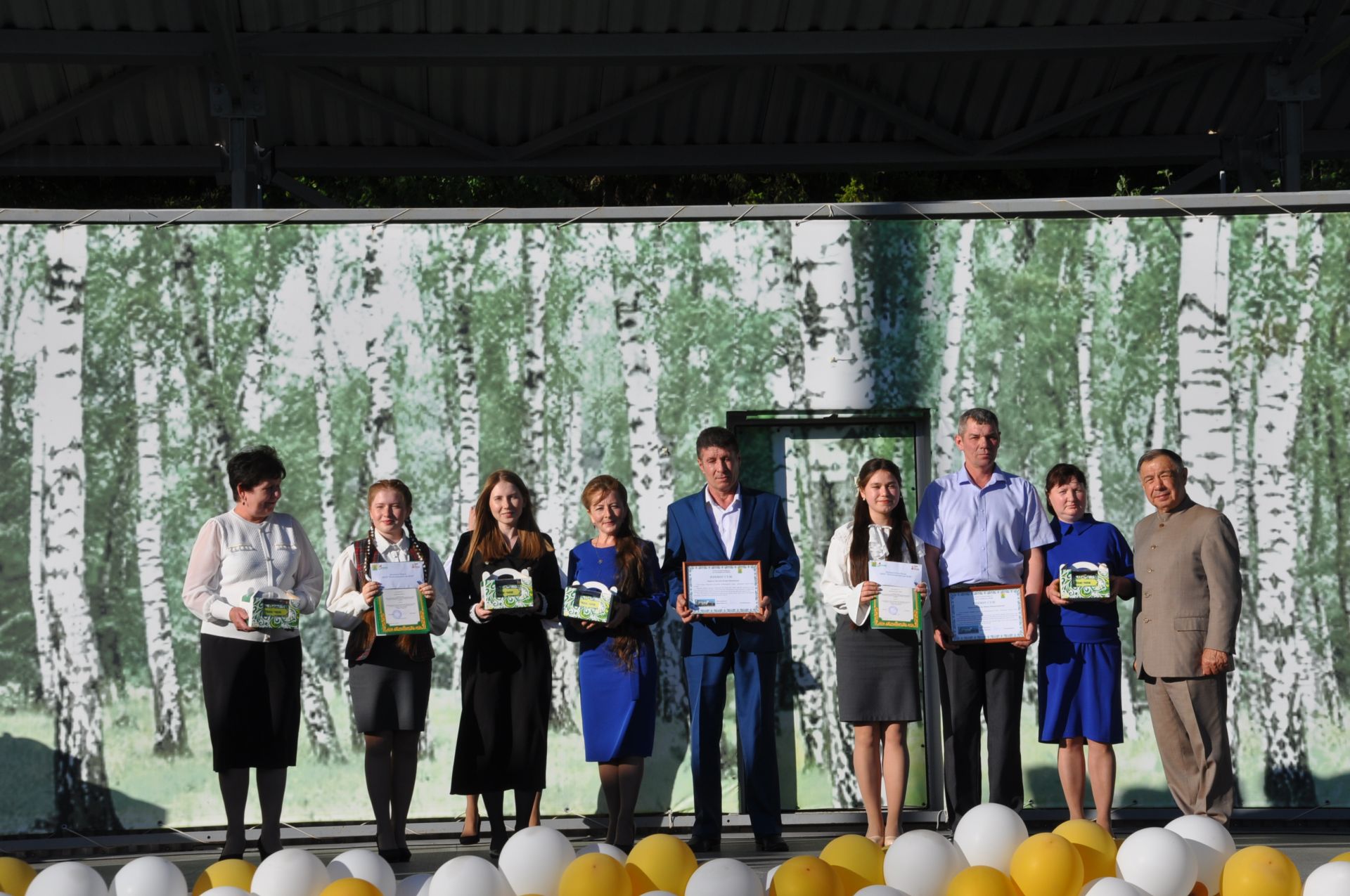 Сабада фән олимпиадасы җиңүчеләрен хөрмәтләделәр