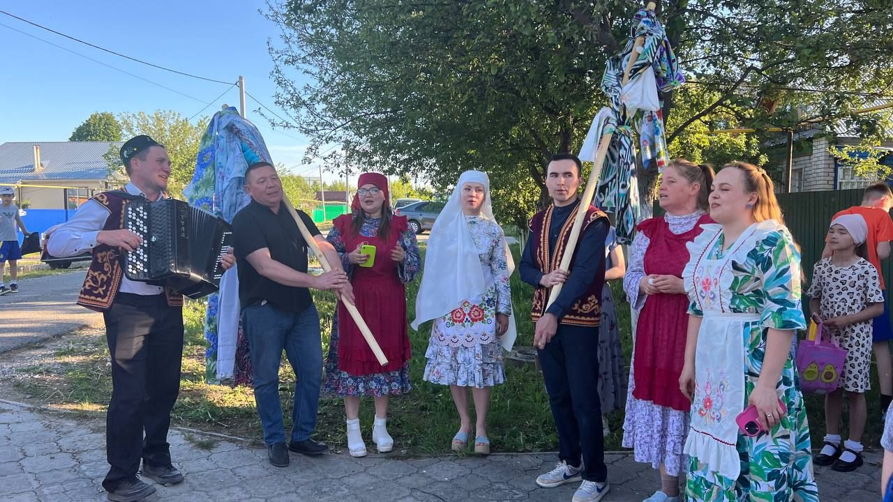 Гимназиясе коллективы Сабада бирнә җыйды