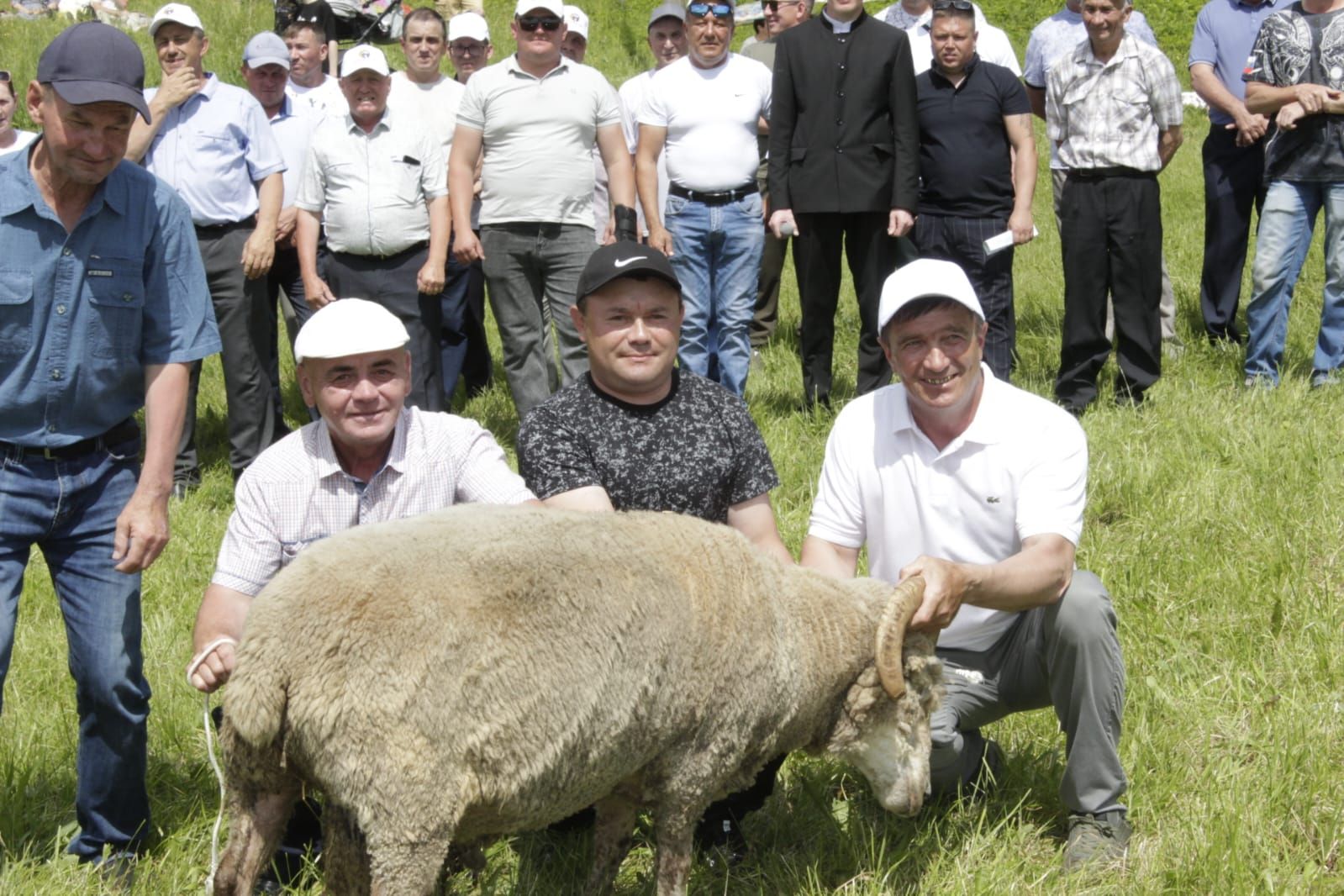 Килдебәк авылында узган Сабантуйдан күңелле мизгелләр (фоторепортаж)