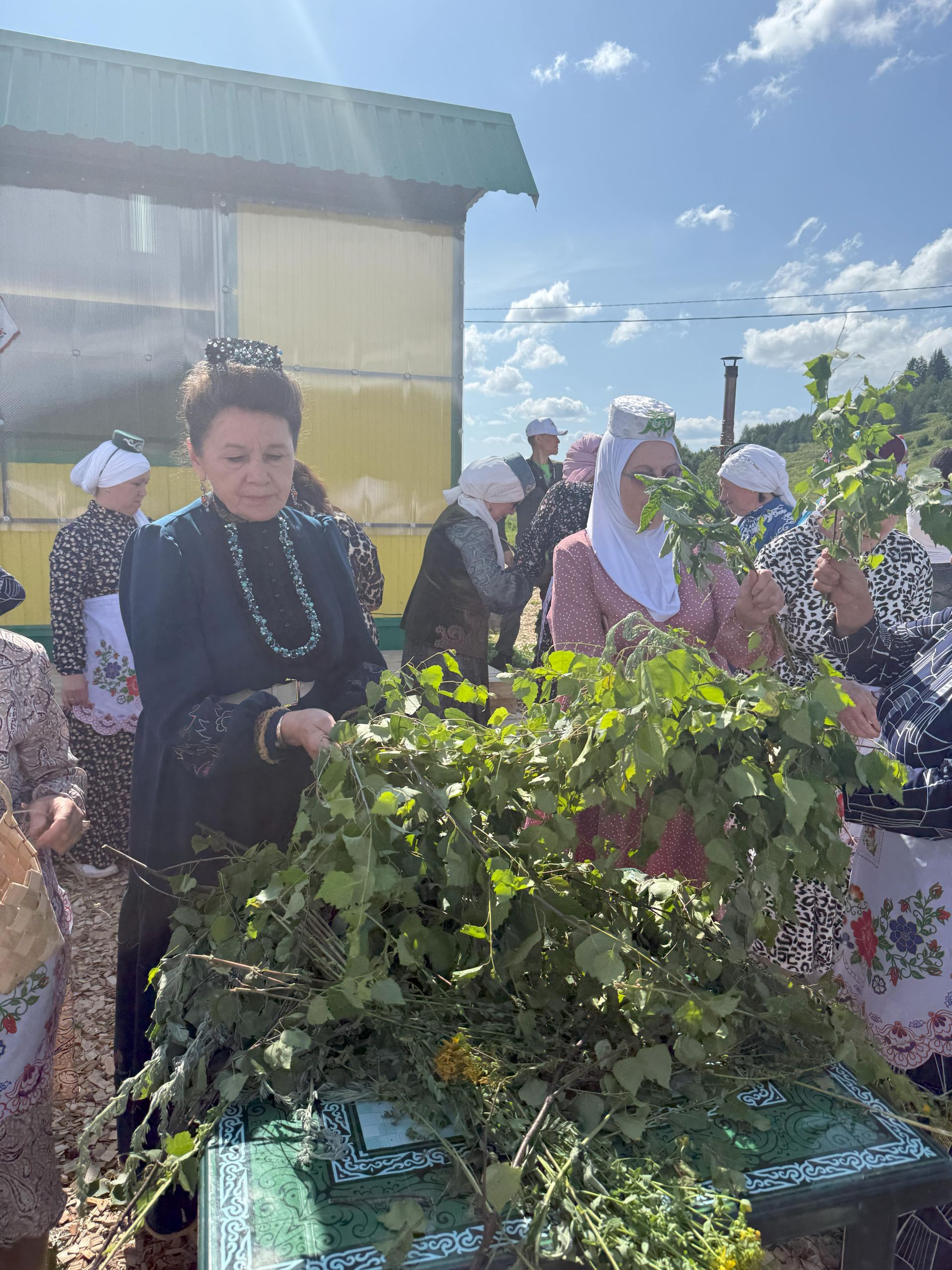 Сабада “Без тарихта эзлебез” иҗади- эзләнү конференциясе «Ак калфак» оешмасы вәкилләрен җыйды