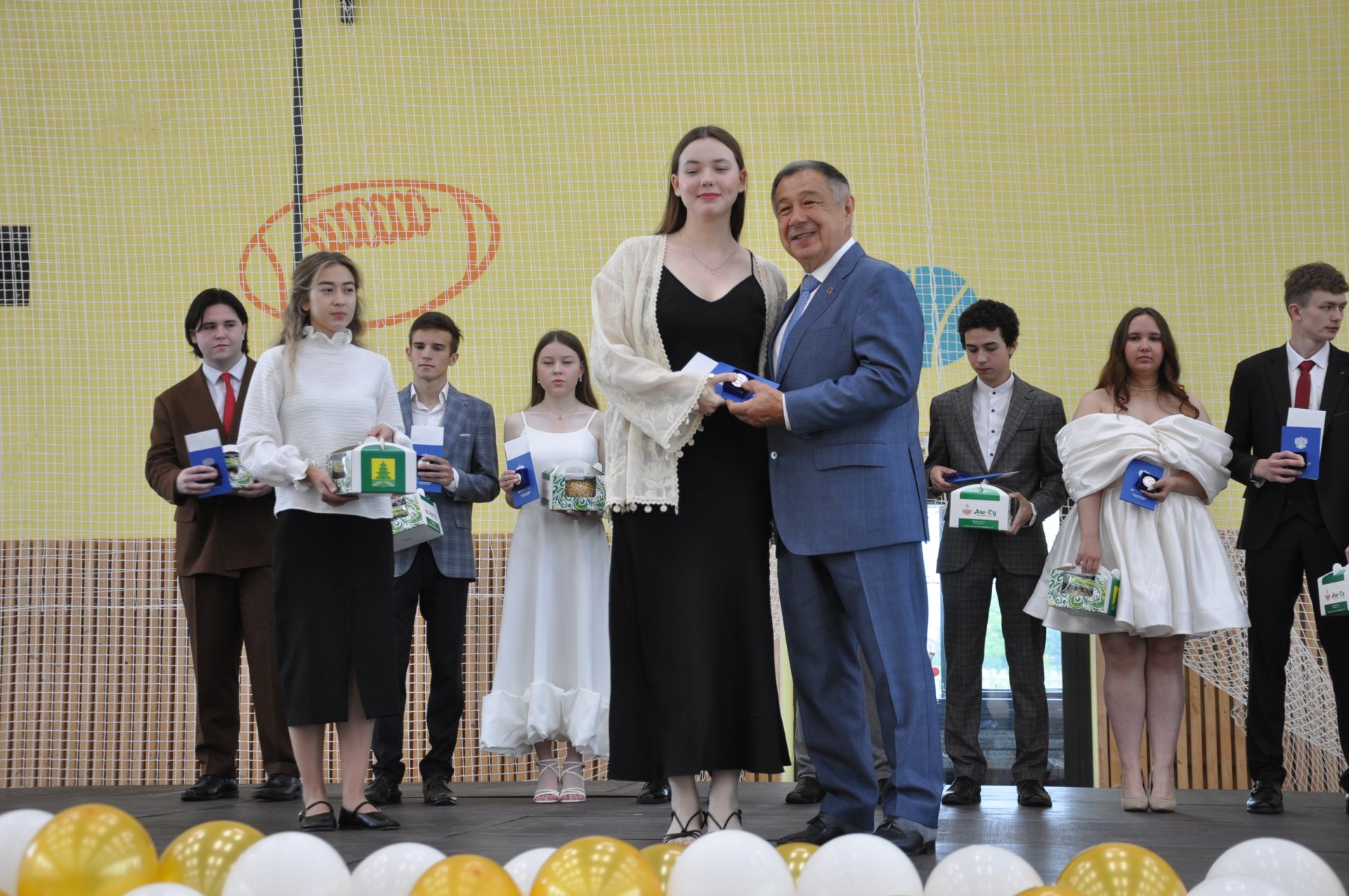 «Чыгарылыш кичәсе» - 2025: бәйрәмнән эксклюзив ФОТОРЕПОРТАЖ