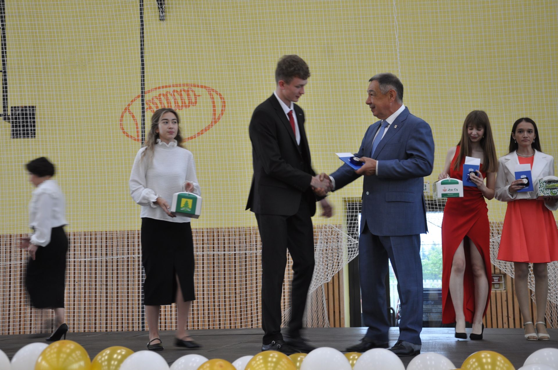 «Чыгарылыш кичәсе» - 2025: бәйрәмнән эксклюзив ФОТОРЕПОРТАЖ
