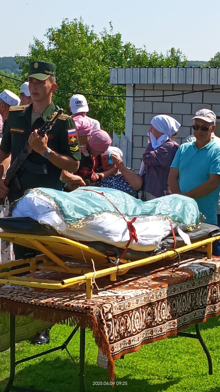 Районыбыз тагын бер батыр улын соңгы юлга озатты