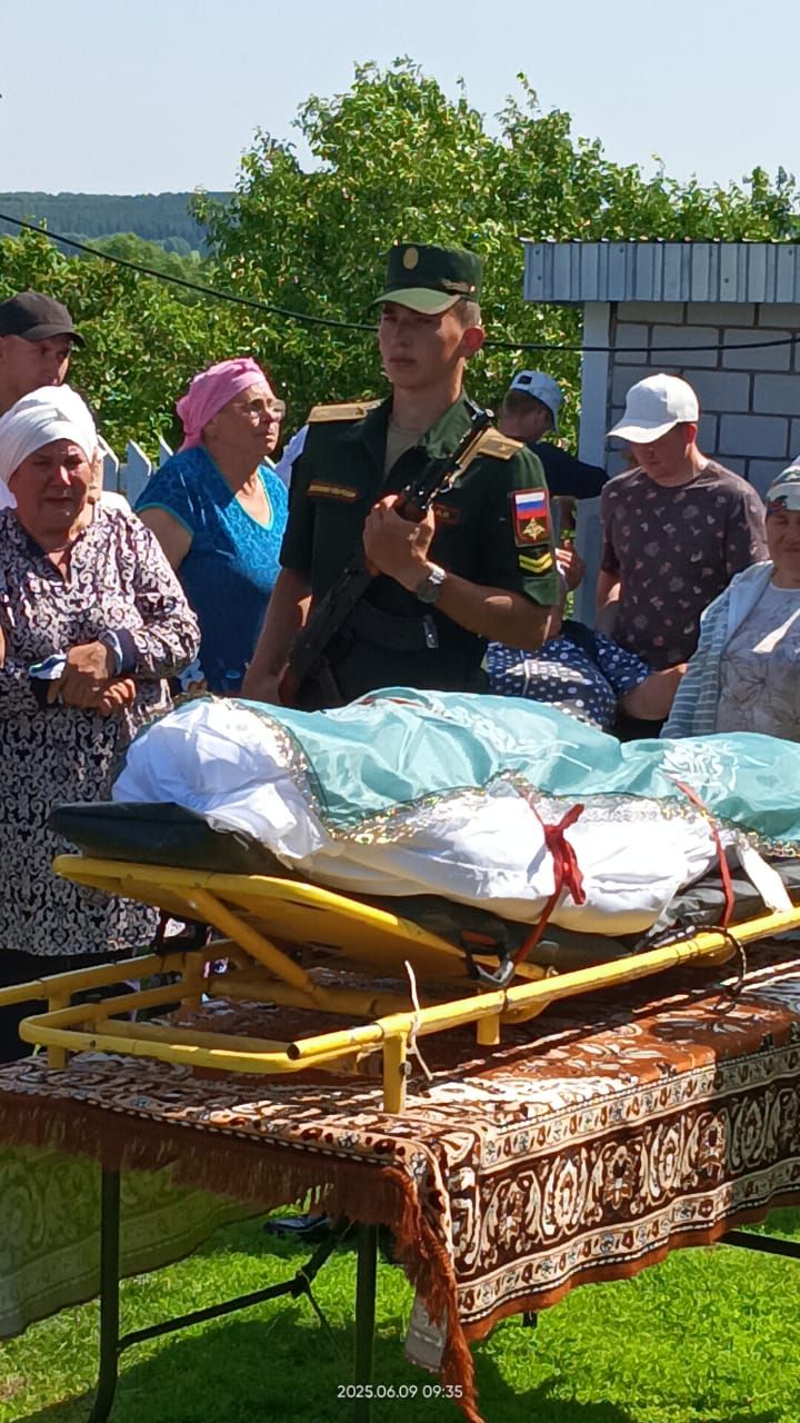 Районыбыз тагын бер батыр улын соңгы юлга озатты