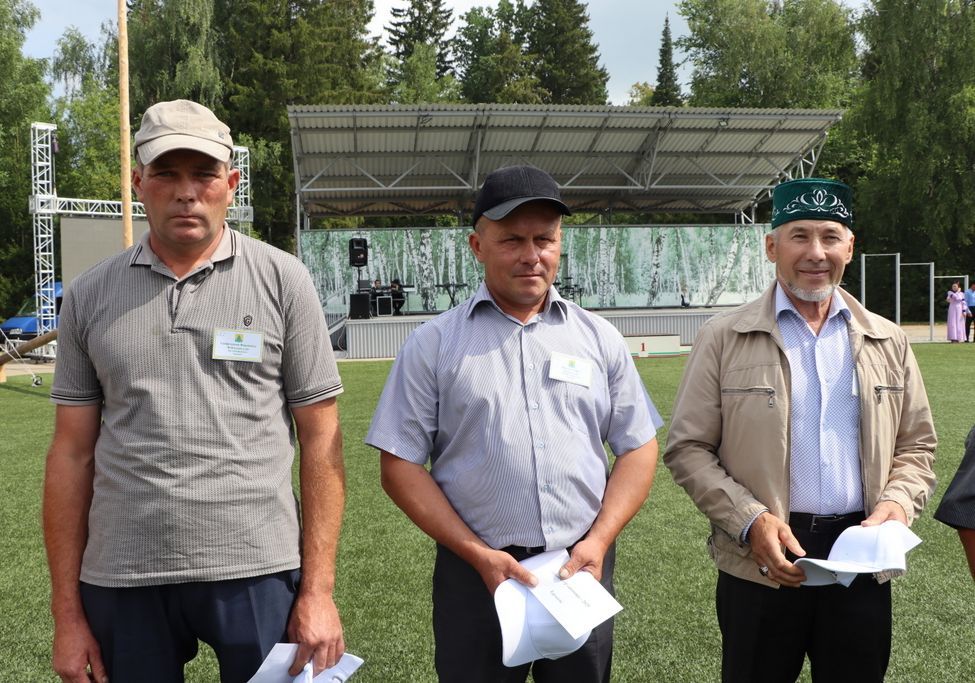 Эштә батырлар, ялда  ялкыннар
