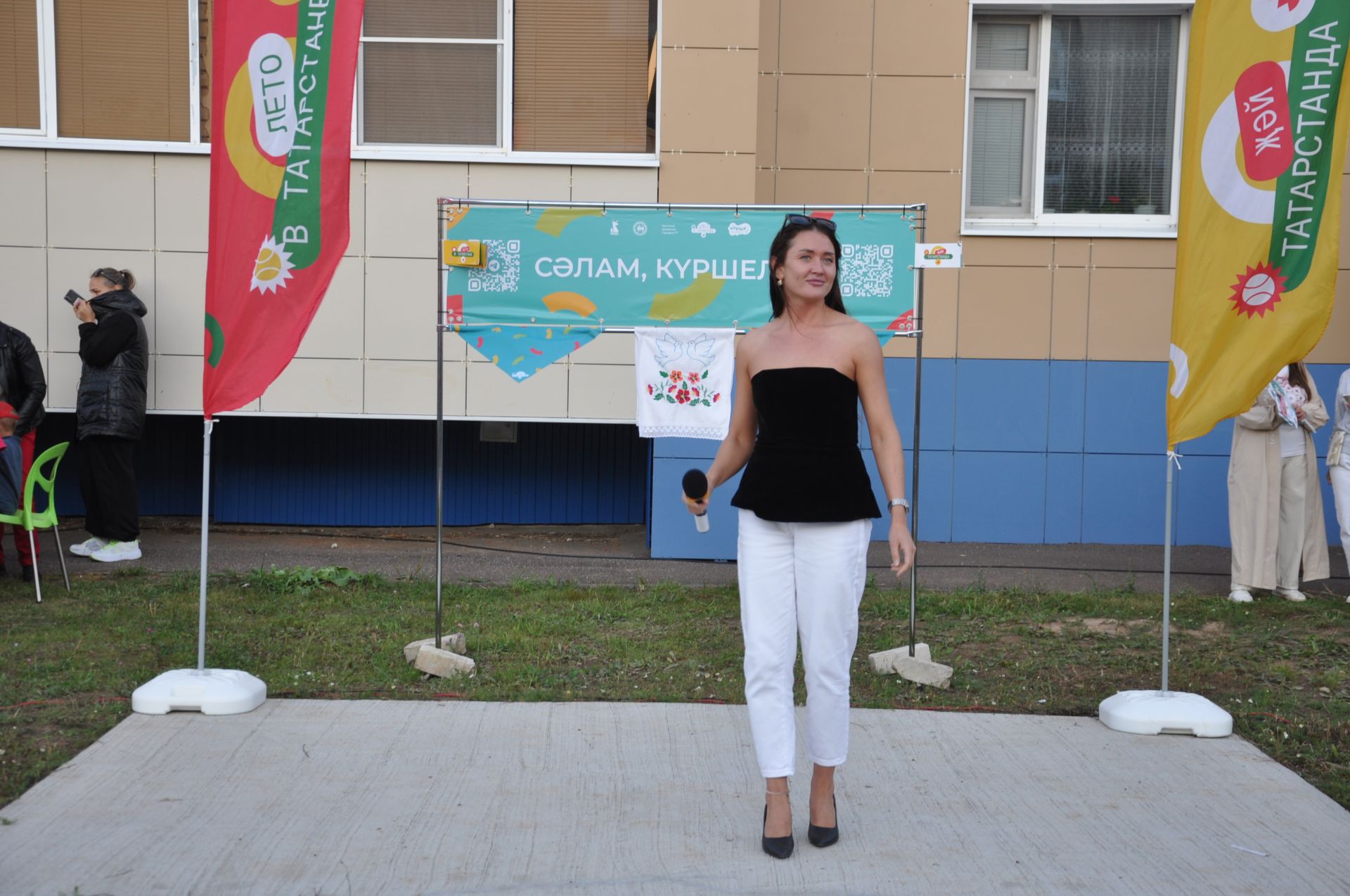 Күршеләр, күршеләр,  иң якын кешеләр...