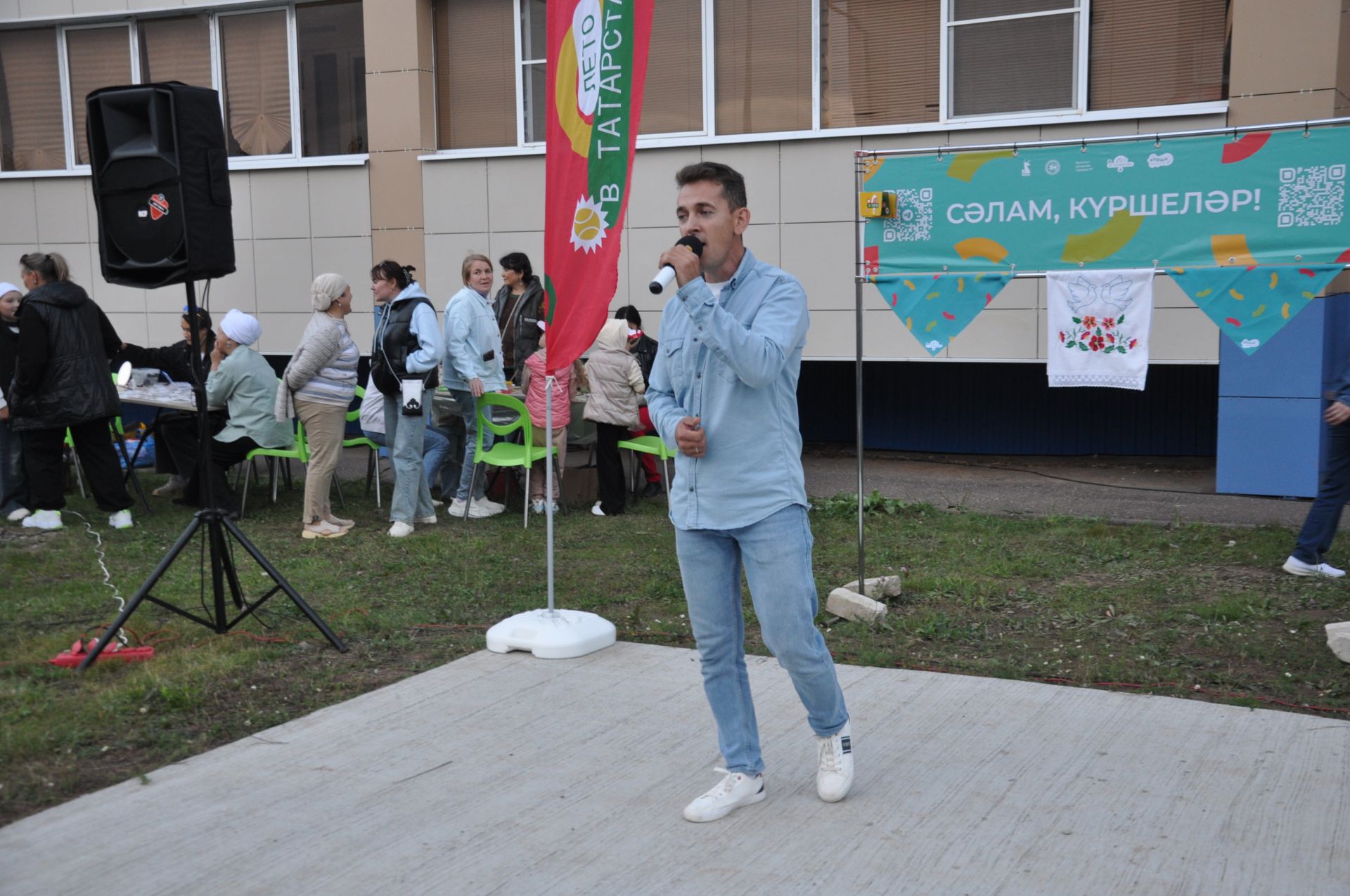 Күршеләр, күршеләр,  иң якын кешеләр...