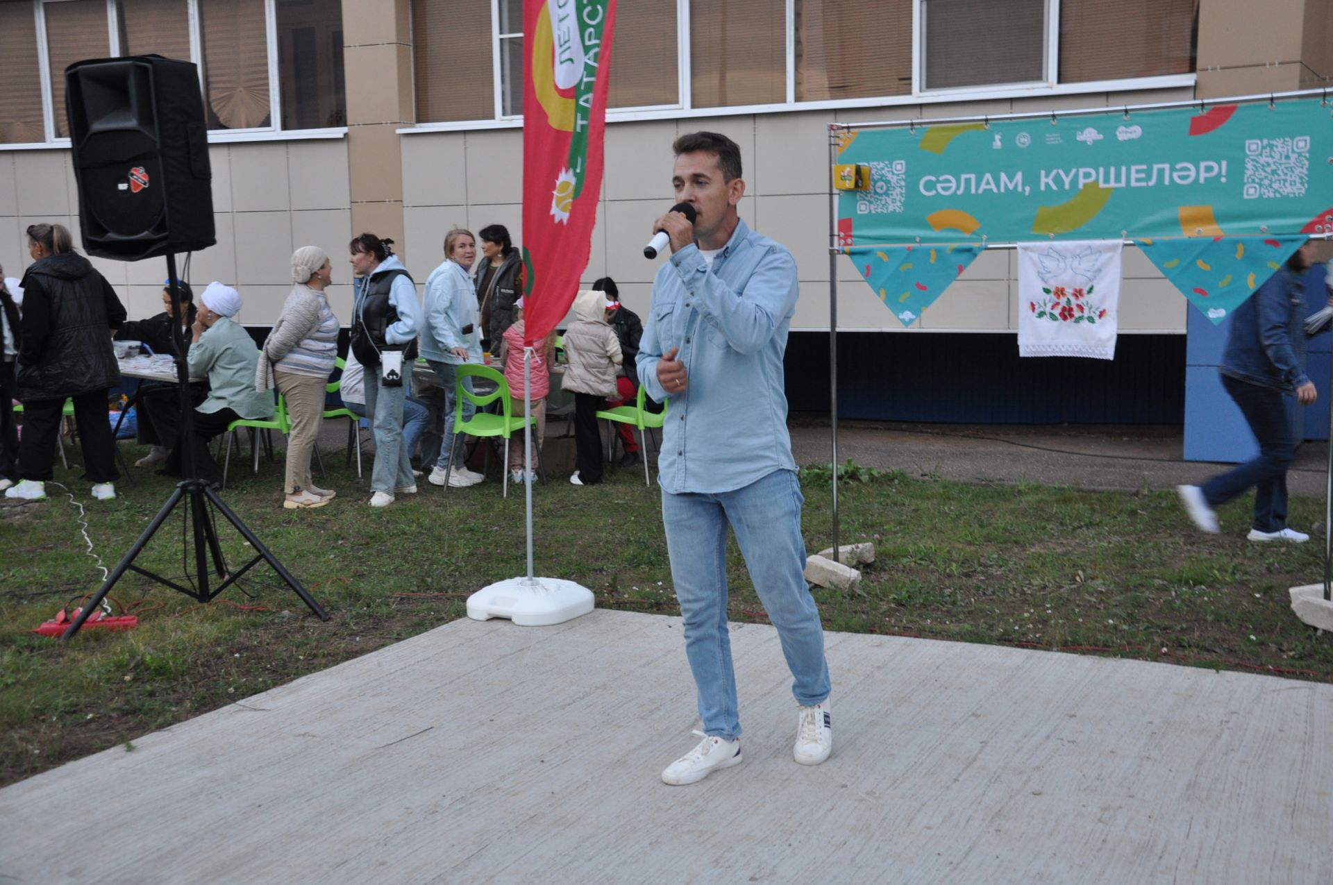 Күршеләр, күршеләр,  иң якын кешеләр...