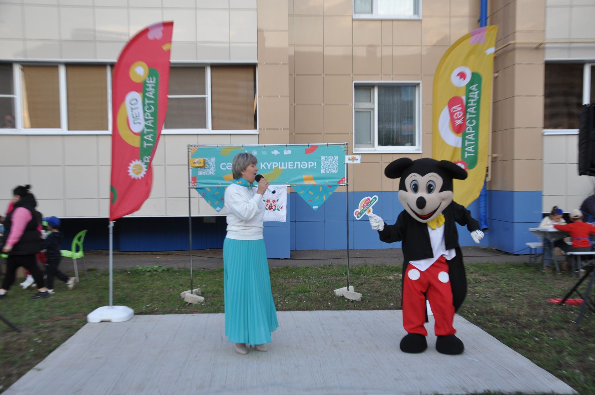 Күршеләр, күршеләр,  иң якын кешеләр...