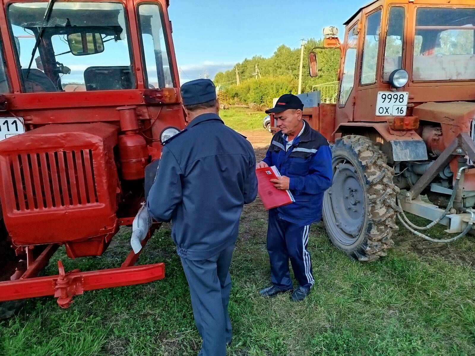 Килдебәк авыл җирлегендә үзйөрешле машиналарга техник карау булып үтте