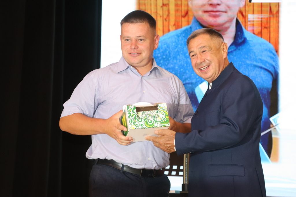 Мәгариф хезмәткәрләренең август  киңәшмәсе