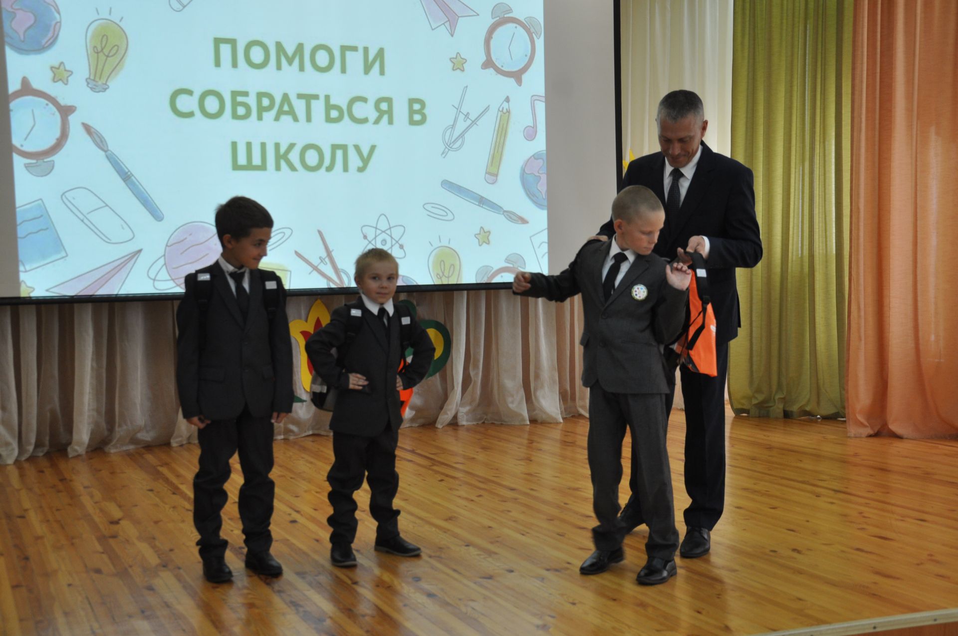 Сабада «Мәктәпкә җыенырга булыш!» акциясе узды