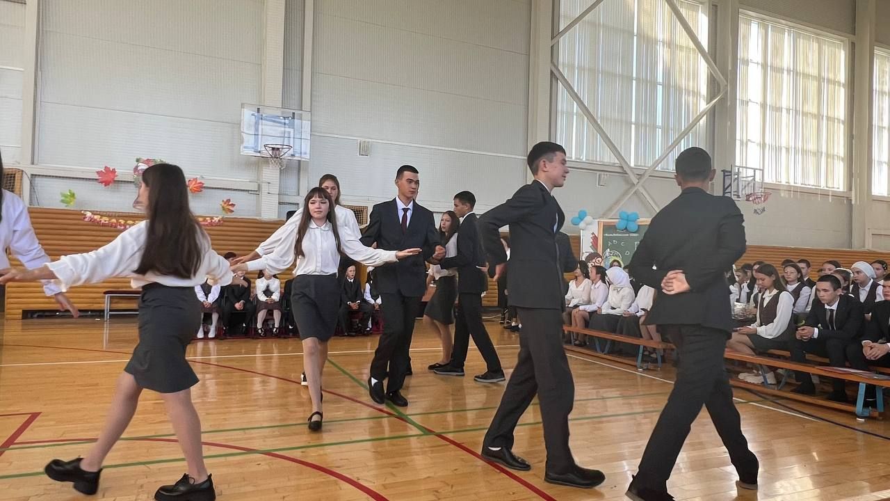 Килдебәк урта мәктәбендә Белем бәйрәме узды
