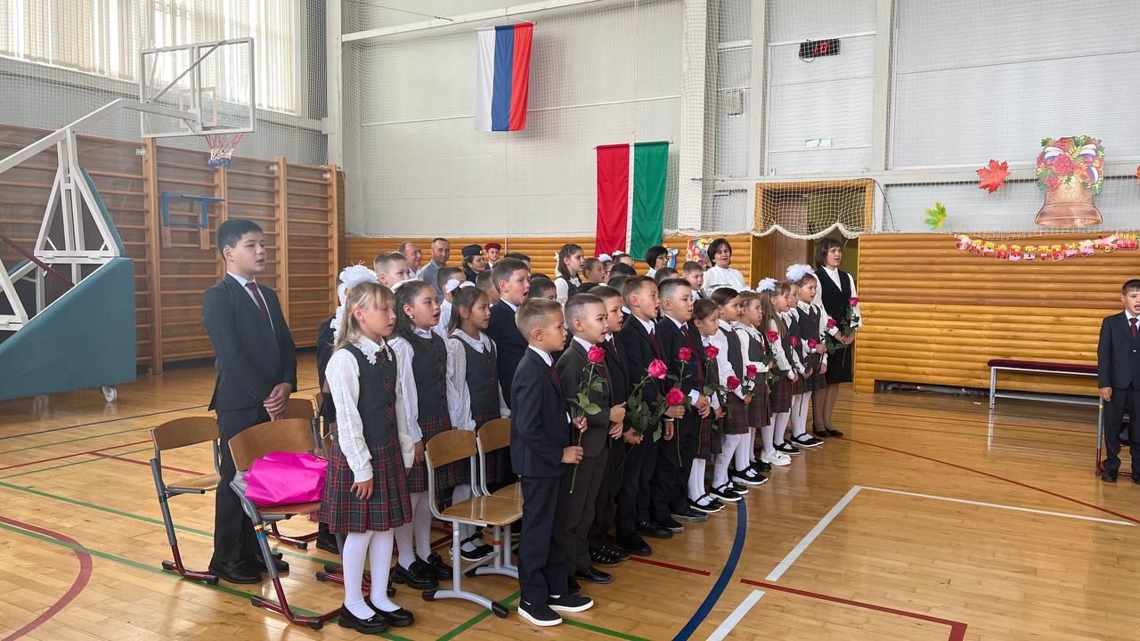 Килдебәк урта мәктәбендә Белем бәйрәме узды