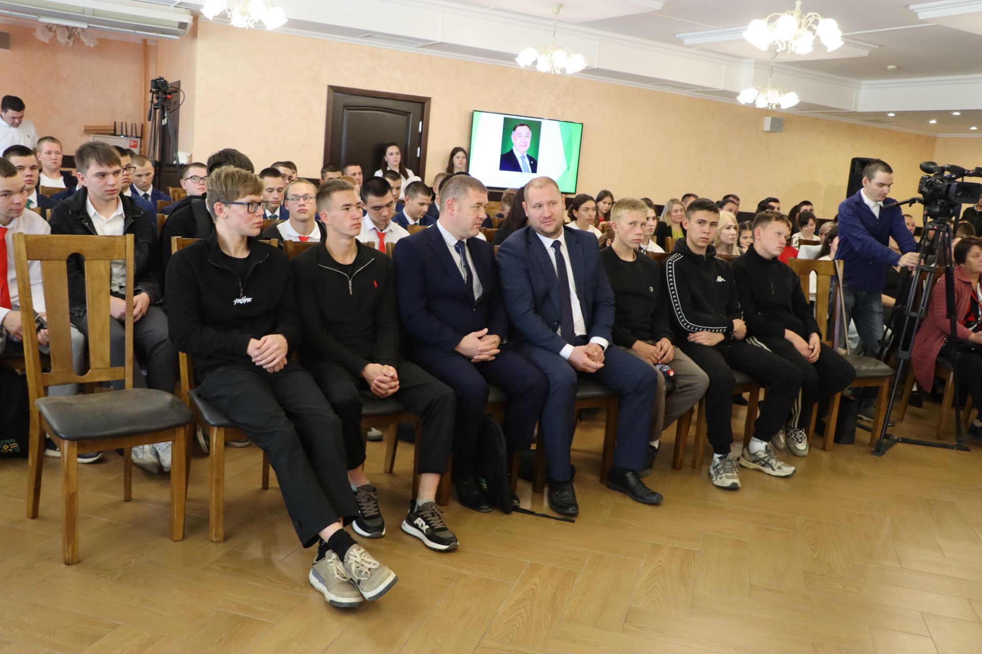“Авылның яшь идарәчеләре”.  Саба районы җирлекләре башлыклары республикада иң  яшь җитәкчеләрдән санала