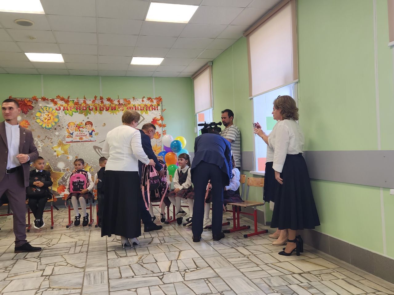 Сатыш урта мәктәбе укучыларны яңартылган, капиталь ремонтланган бина белән каршы алды